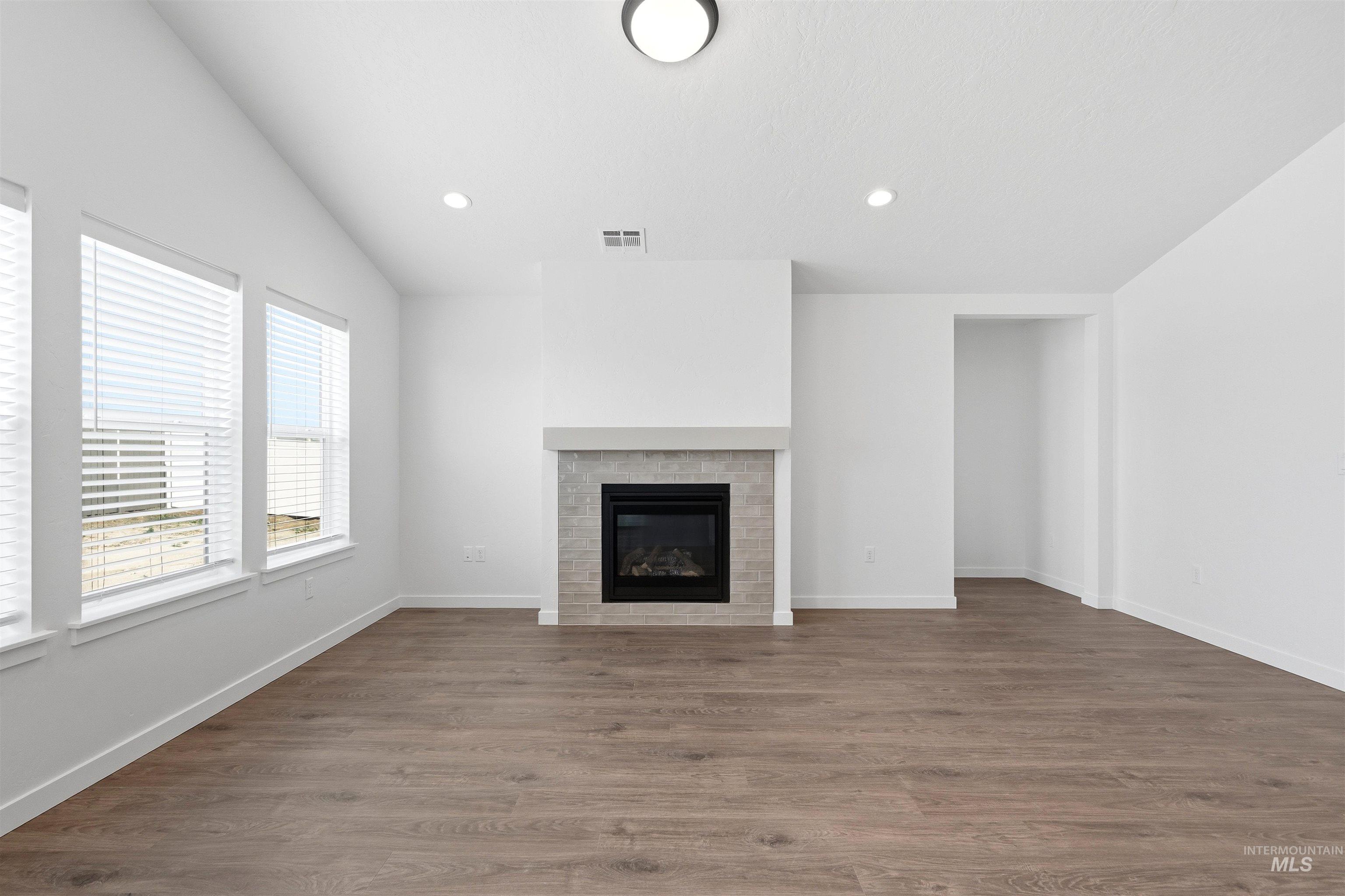 10123 Bellevue Ridge St, Nampa, Idaho 83687, 3 Bedrooms, 2 Bathrooms, Residential For Sale, Price $449,990,MLS 98994401