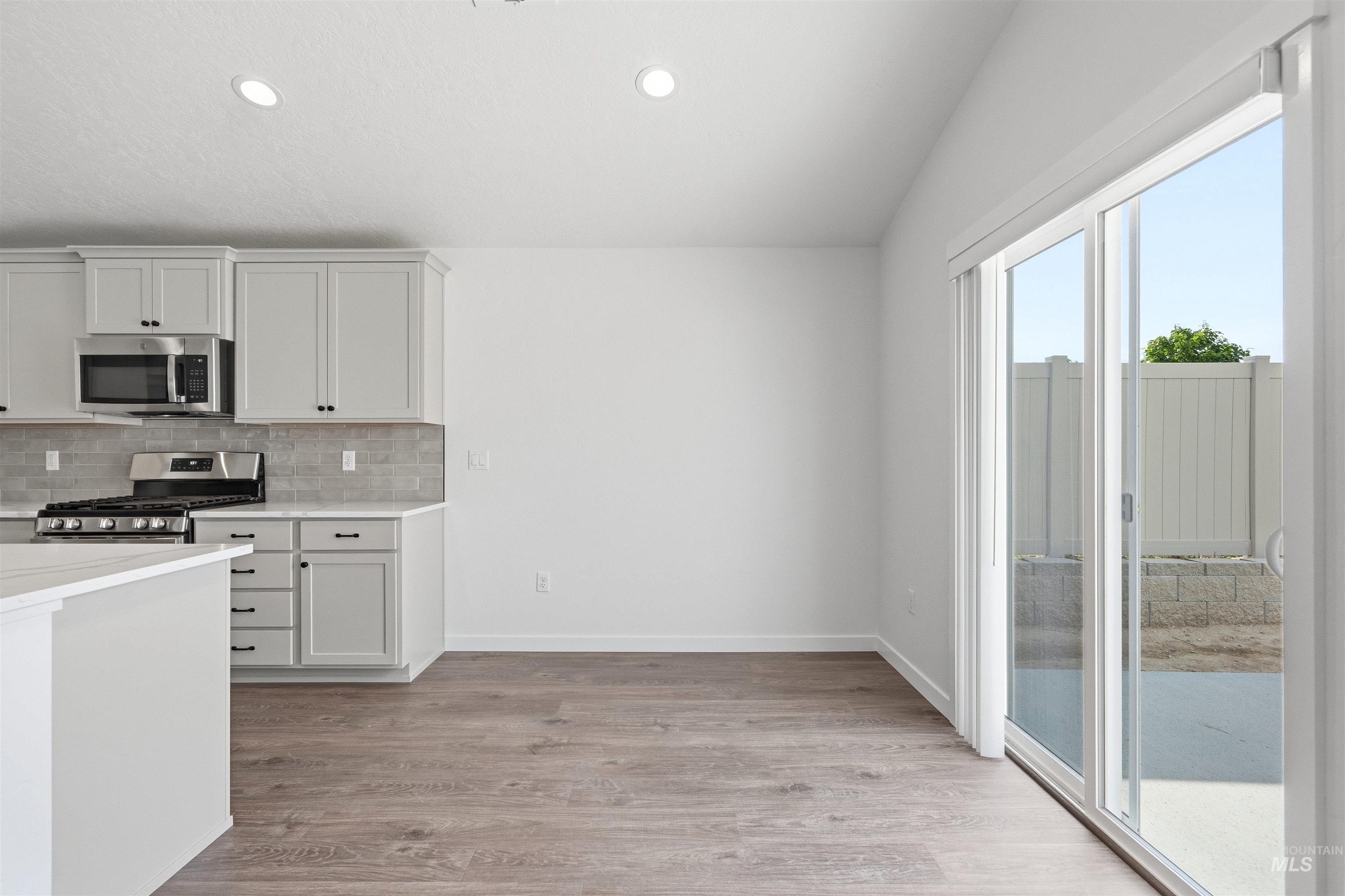 10123 Bellevue Ridge St, Nampa, Idaho 83687, 3 Bedrooms, 2 Bathrooms, Residential For Sale, Price $449,990,MLS 98994401