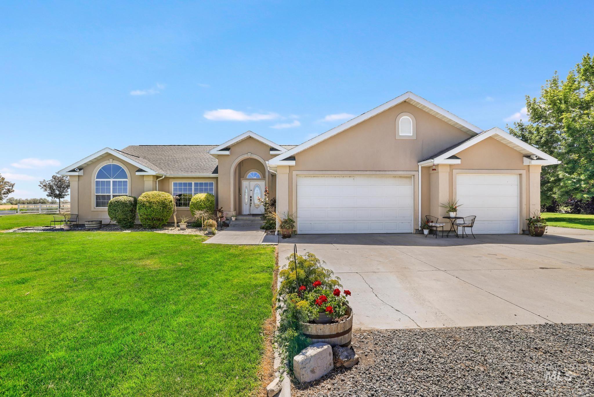 3962 N 2405 E, Filer, Idaho 83328, 5 Bedrooms, 3 Bathrooms, Residential For Sale, Price $1,097,000,MLS 98994404