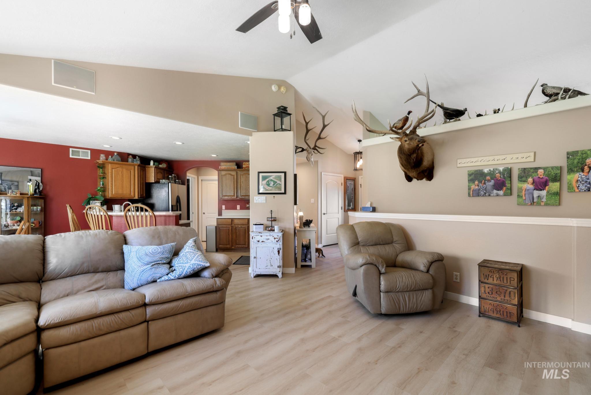 3962 N 2405 E, Filer, Idaho 83328, 5 Bedrooms, 3 Bathrooms, Residential For Sale, Price $1,097,000,MLS 98994404