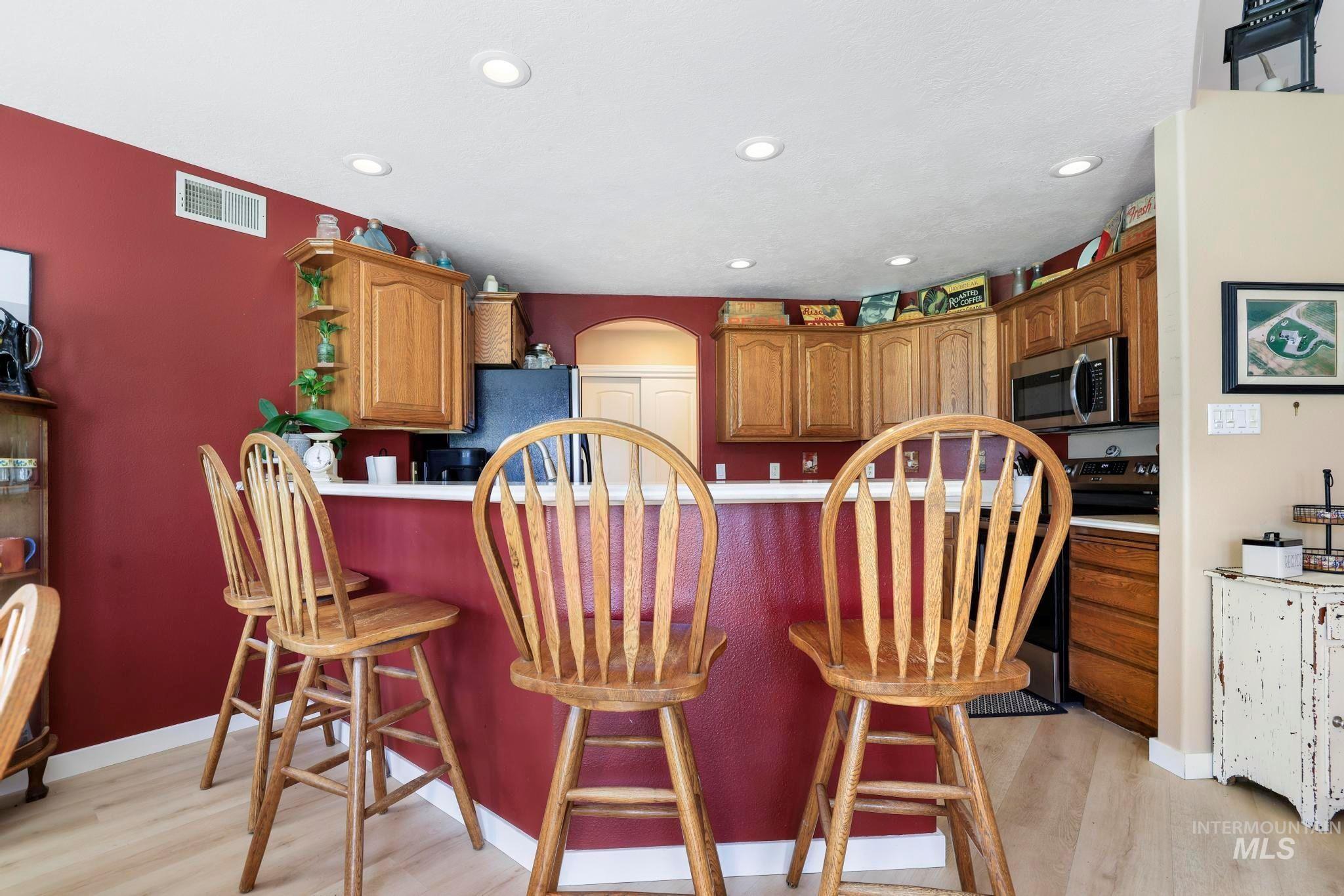 3962 N 2405 E, Filer, Idaho 83328, 5 Bedrooms, 3 Bathrooms, Residential For Sale, Price $1,097,000,MLS 98994404