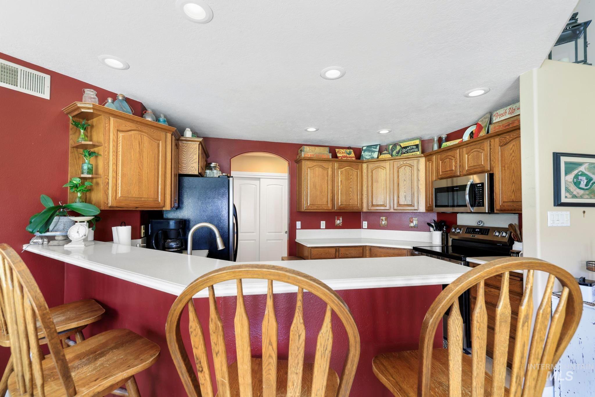 3962 N 2405 E, Filer, Idaho 83328, 5 Bedrooms, 3 Bathrooms, Residential For Sale, Price $1,097,000,MLS 98994404