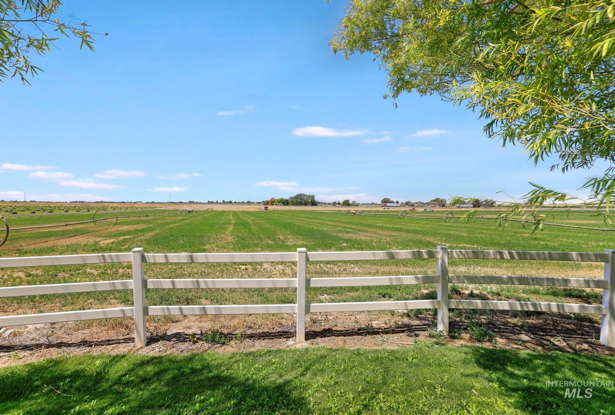3962 N 2405 E, Filer, Idaho 83328, 5 Bedrooms, 3 Bathrooms, Residential For Sale, Price $1,097,000,MLS 98994404