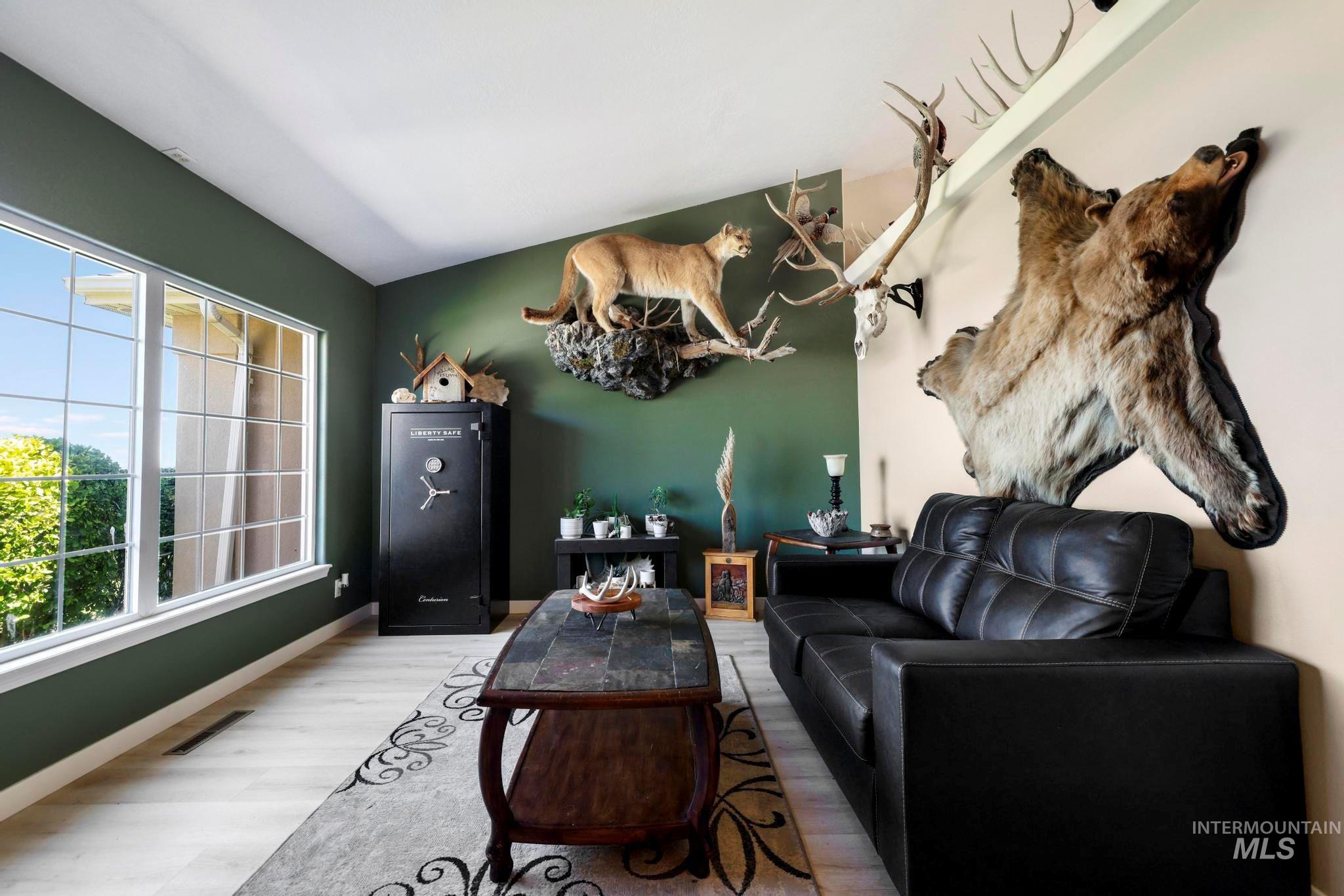 3962 N 2405 E, Filer, Idaho 83328, 5 Bedrooms, 3 Bathrooms, Residential For Sale, Price $1,097,000,MLS 98994404