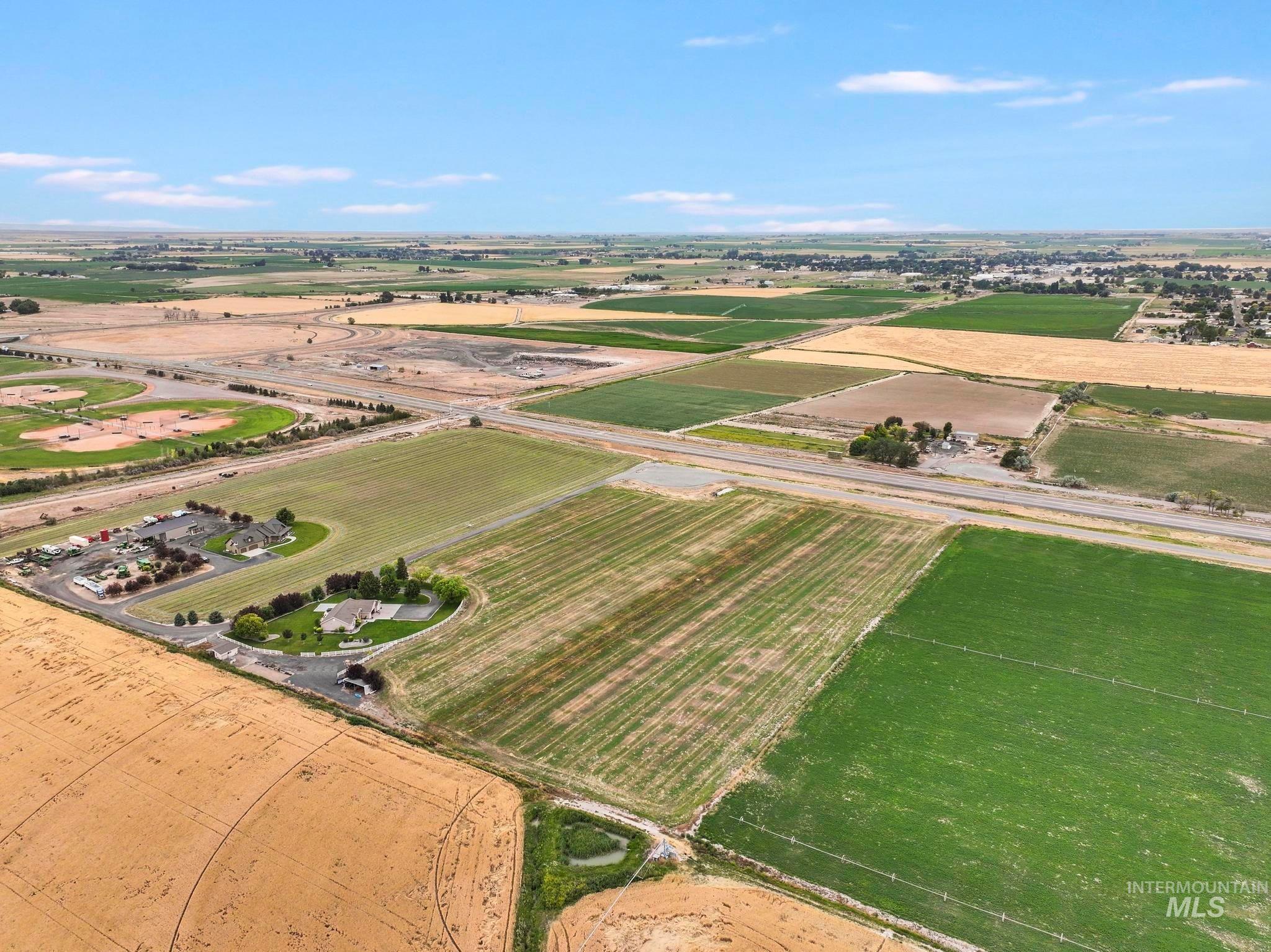 3962 N 2405 E, Filer, Idaho 83301, 5 Bedrooms, 3 Bathrooms, Farm & Ranch For Sale, Price $1,097,000,MLS 98994408