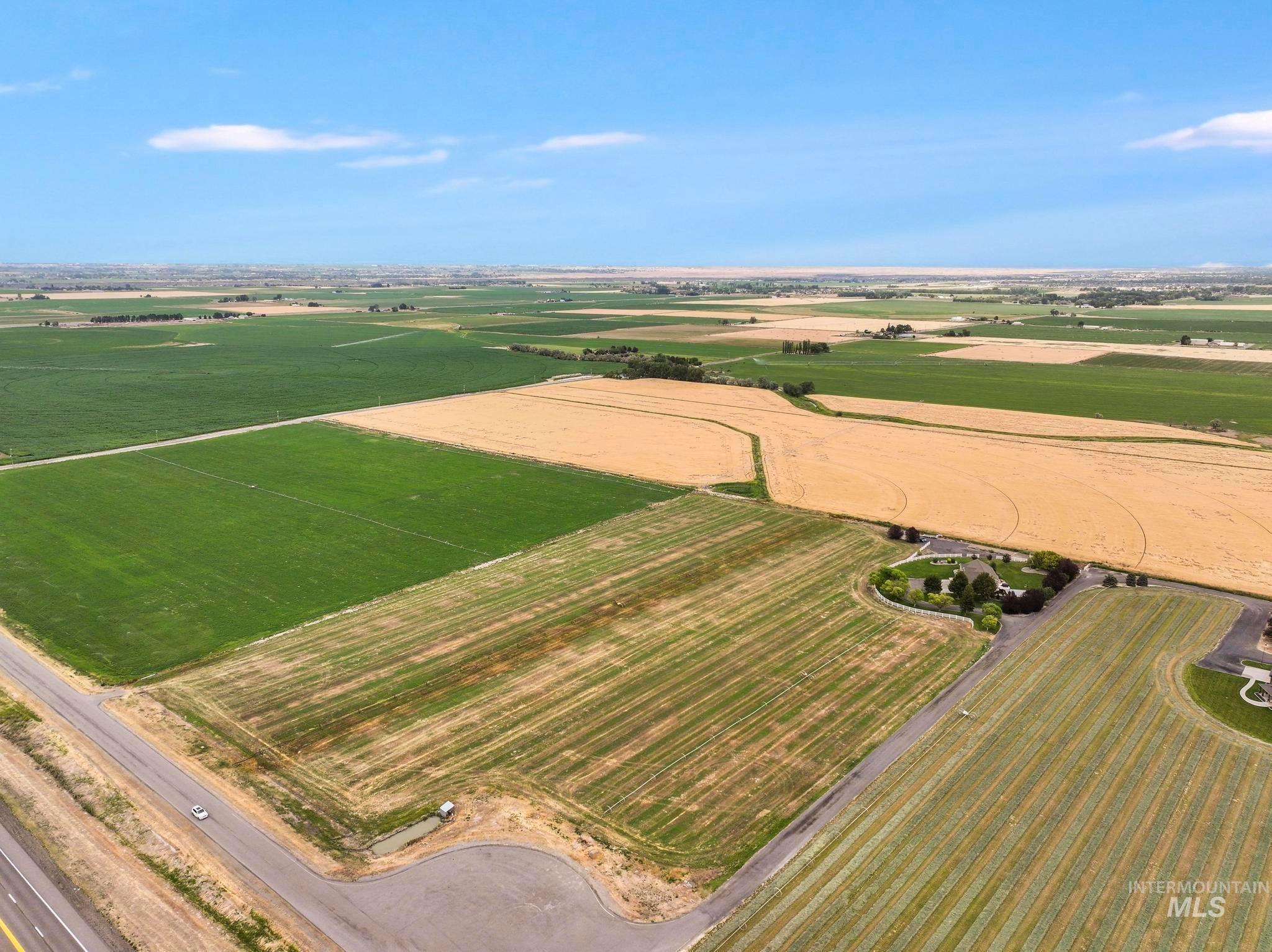 3962 N 2405 E, Filer, Idaho 83301, 5 Bedrooms, 3 Bathrooms, Farm & Ranch For Sale, Price $1,097,000,MLS 98994408