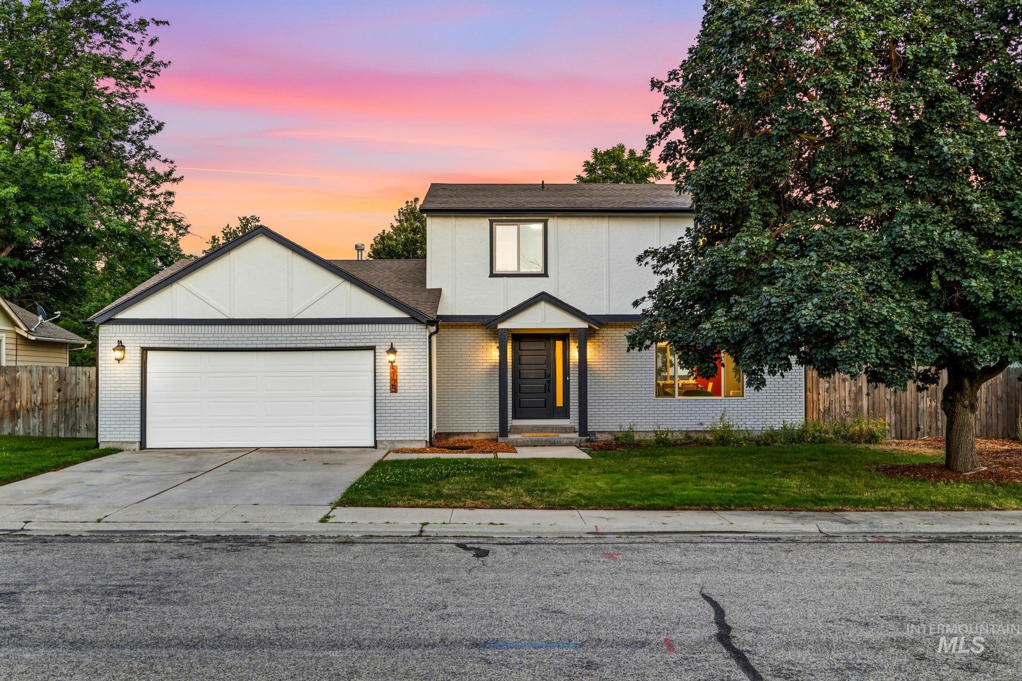 5125 W Redbridge Drive, Boise, Idaho 83703, 4 Bedrooms, 2.5 Bathrooms, Residential For Sale, Price $685,000,MLS 98994422