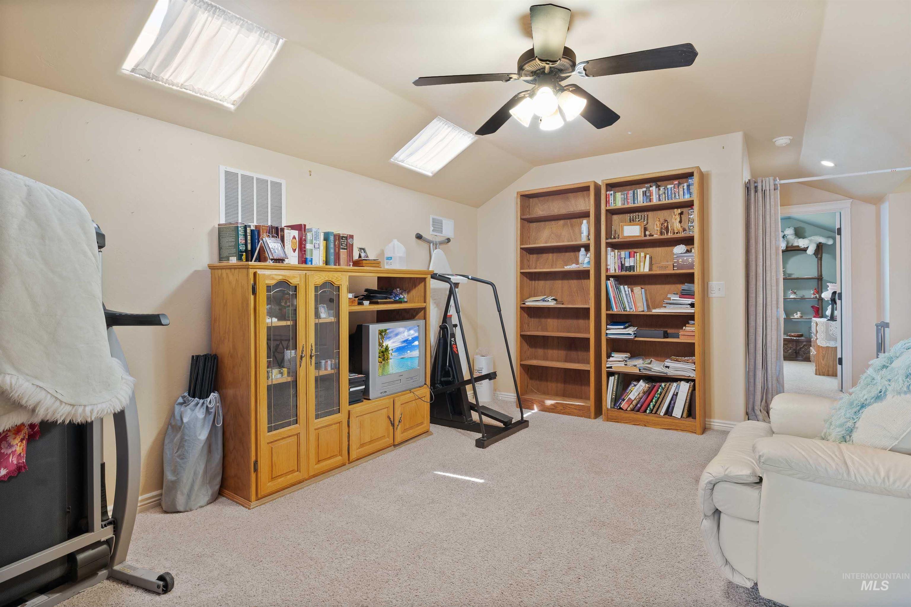 442 Pioneer Path, Twin Falls, Idaho 83301, 3 Bedrooms, 2.5 Bathrooms, Residential For Sale, Price $449,000,MLS 98994429