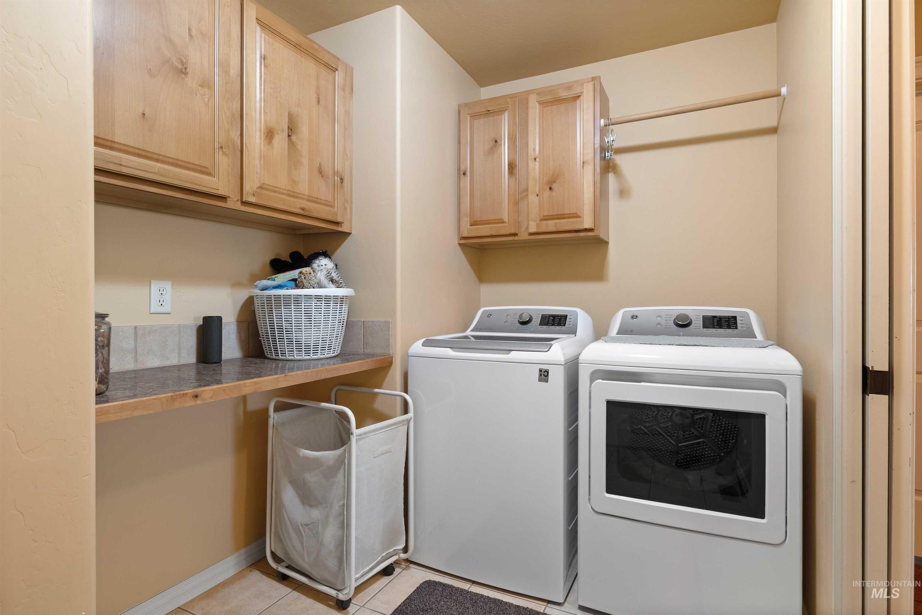 442 Pioneer Path, Twin Falls, Idaho 83301, 3 Bedrooms, 2.5 Bathrooms, Residential For Sale, Price $449,000,MLS 98994429