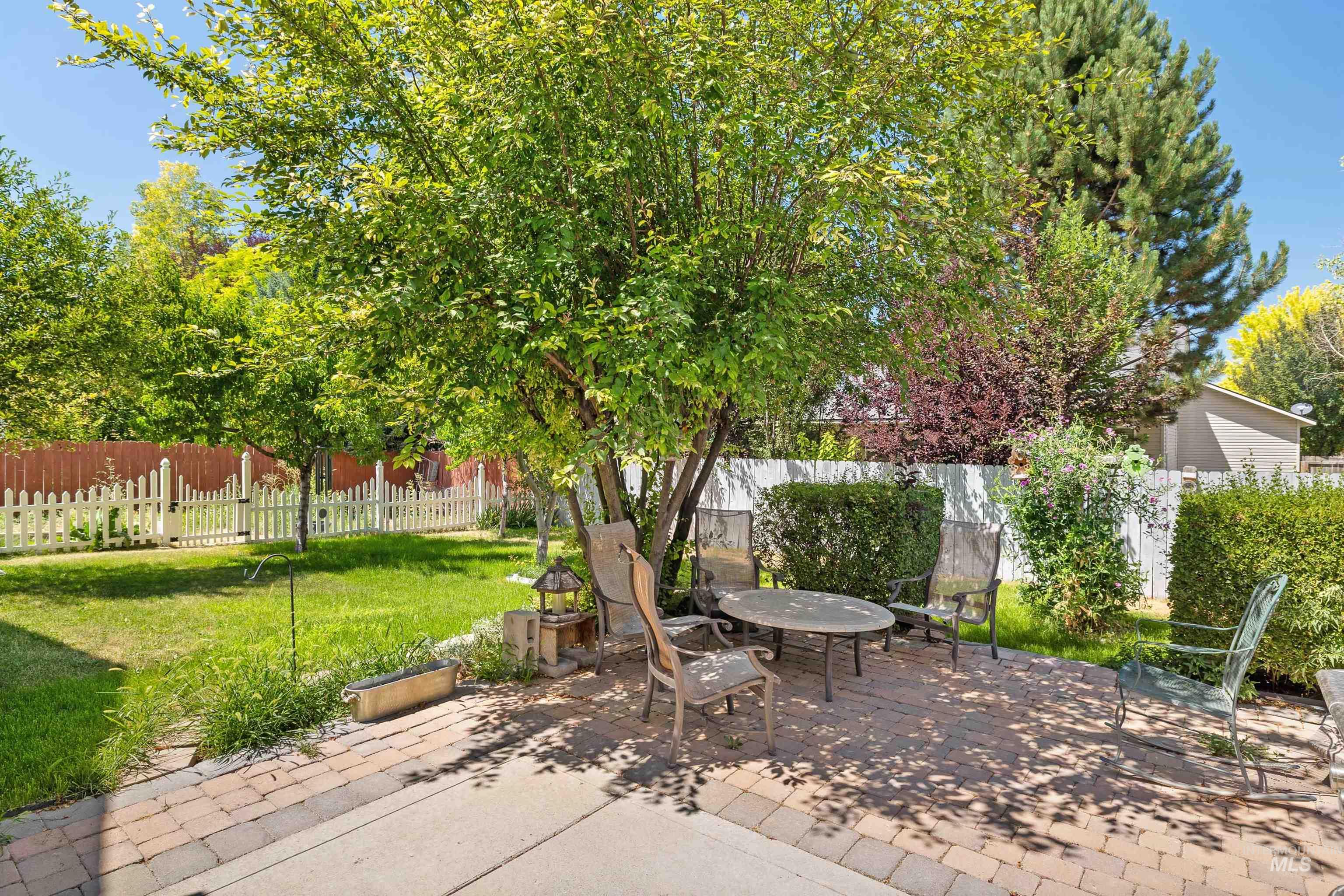 442 Pioneer Path, Twin Falls, Idaho 83301, 3 Bedrooms, 2.5 Bathrooms, Residential For Sale, Price $449,000,MLS 98994429