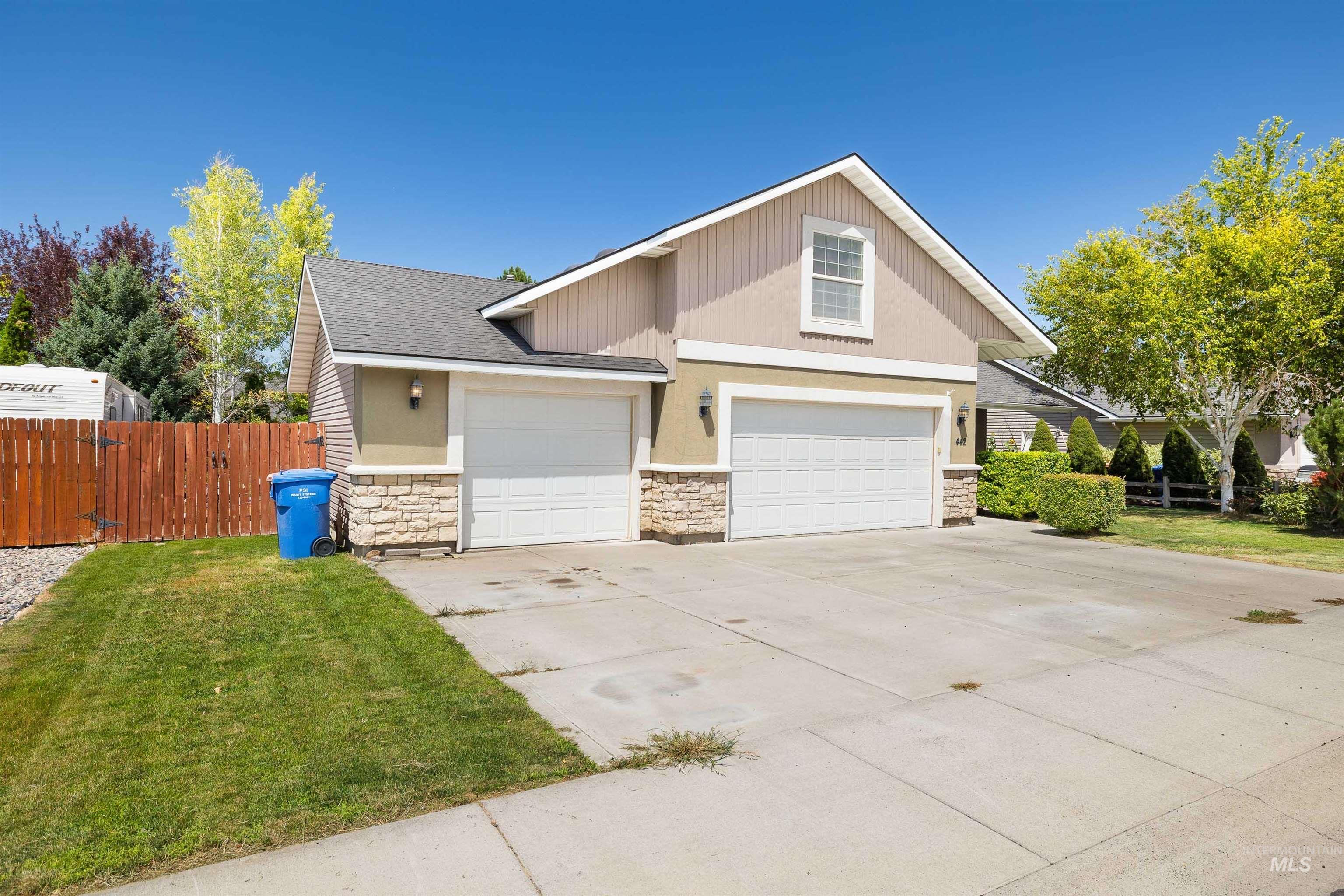 442 Pioneer Path, Twin Falls, Idaho 83301, 3 Bedrooms, 2.5 Bathrooms, Residential For Sale, Price $449,000,MLS 98994429