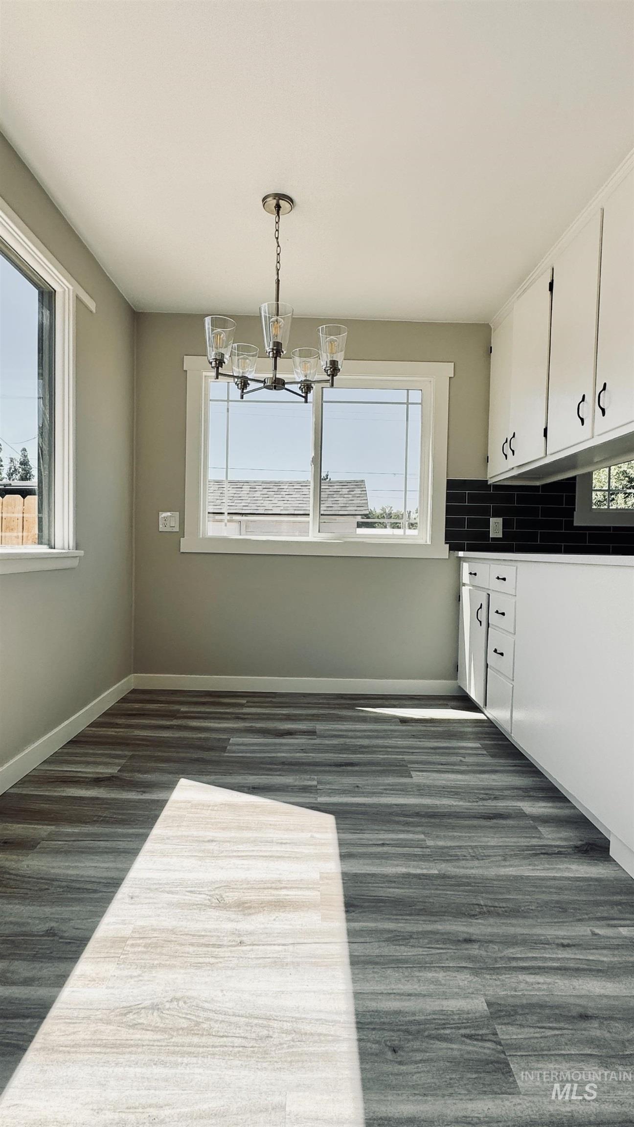 437 2nd Avenue East, Wendell, Idaho 83355, 4 Bedrooms, 1 Bathroom, Residential For Sale, Price $299,000,MLS 98994439