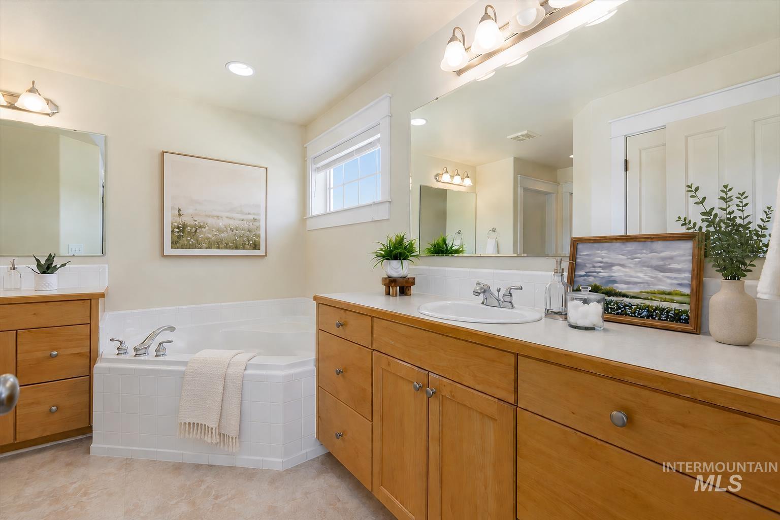 7058 E Obelisks St, Boise, Idaho 83716, 5 Bedrooms, 3.5 Bathrooms, Residential For Sale, Price $750,000,MLS 98994443