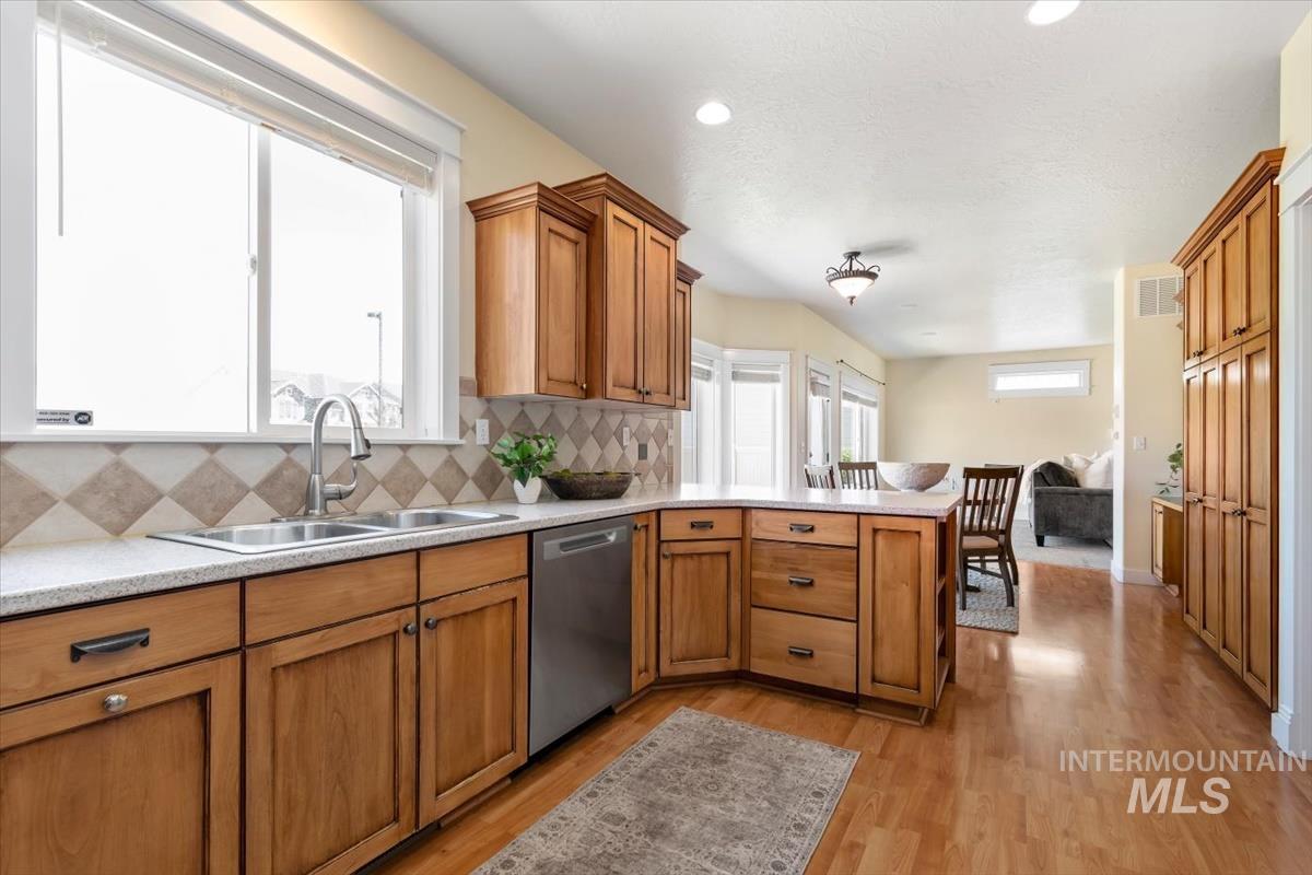 7058 E Obelisks St, Boise, Idaho 83716, 5 Bedrooms, 3.5 Bathrooms, Residential For Sale, Price $750,000,MLS 98994443