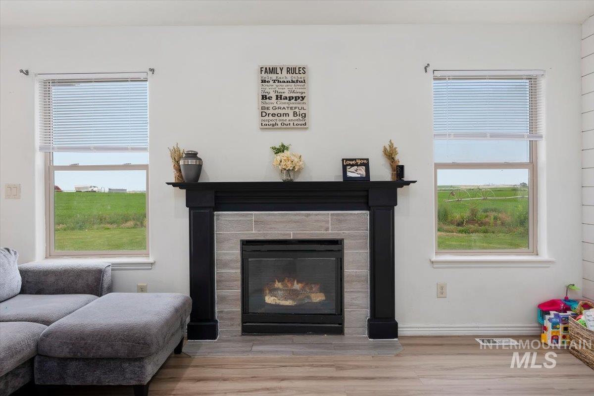23 N N 950 E, Declo, Idaho 83323, 5 Bedrooms, 3 Bathrooms, Residential For Sale, Price $569,900,MLS 98994465