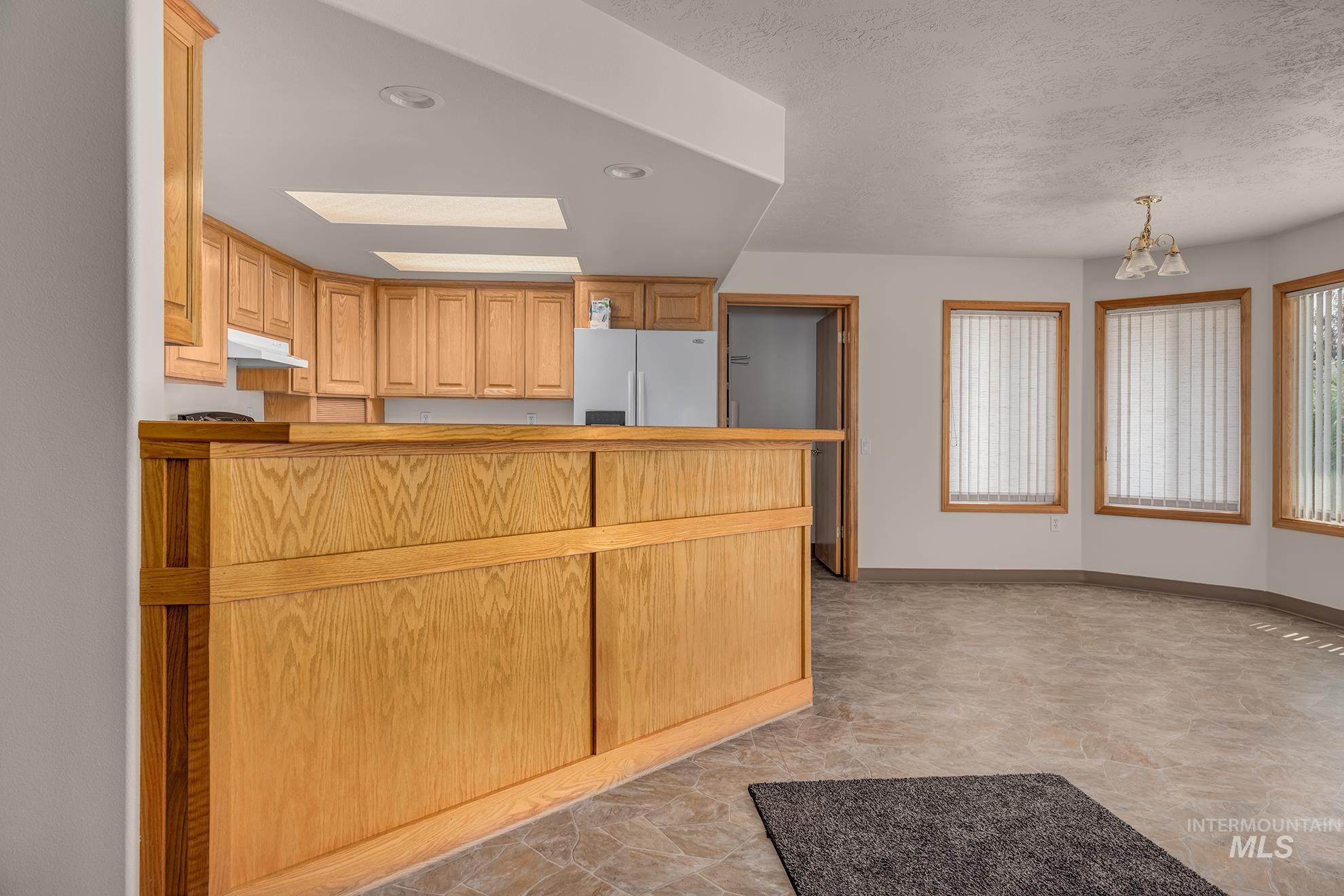 71 SW 18th St., Ontario, Oregon 97914, 3 Bedrooms, 2.5 Bathrooms, Residential For Sale, Price $460,000,MLS 98994469