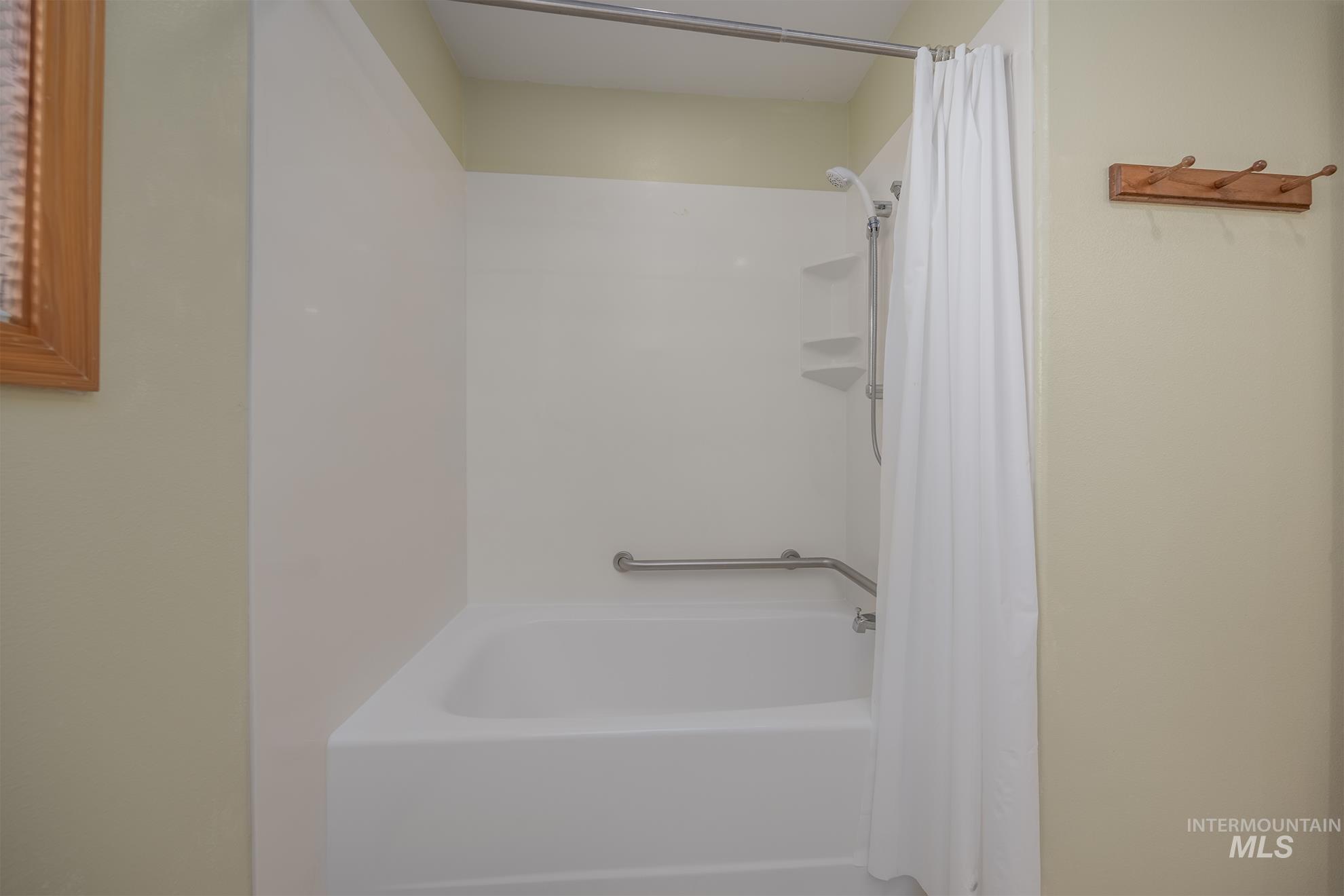 71 SW 18th St., Ontario, Oregon 97914, 3 Bedrooms, 2.5 Bathrooms, Residential For Sale, Price $460,000,MLS 98994469