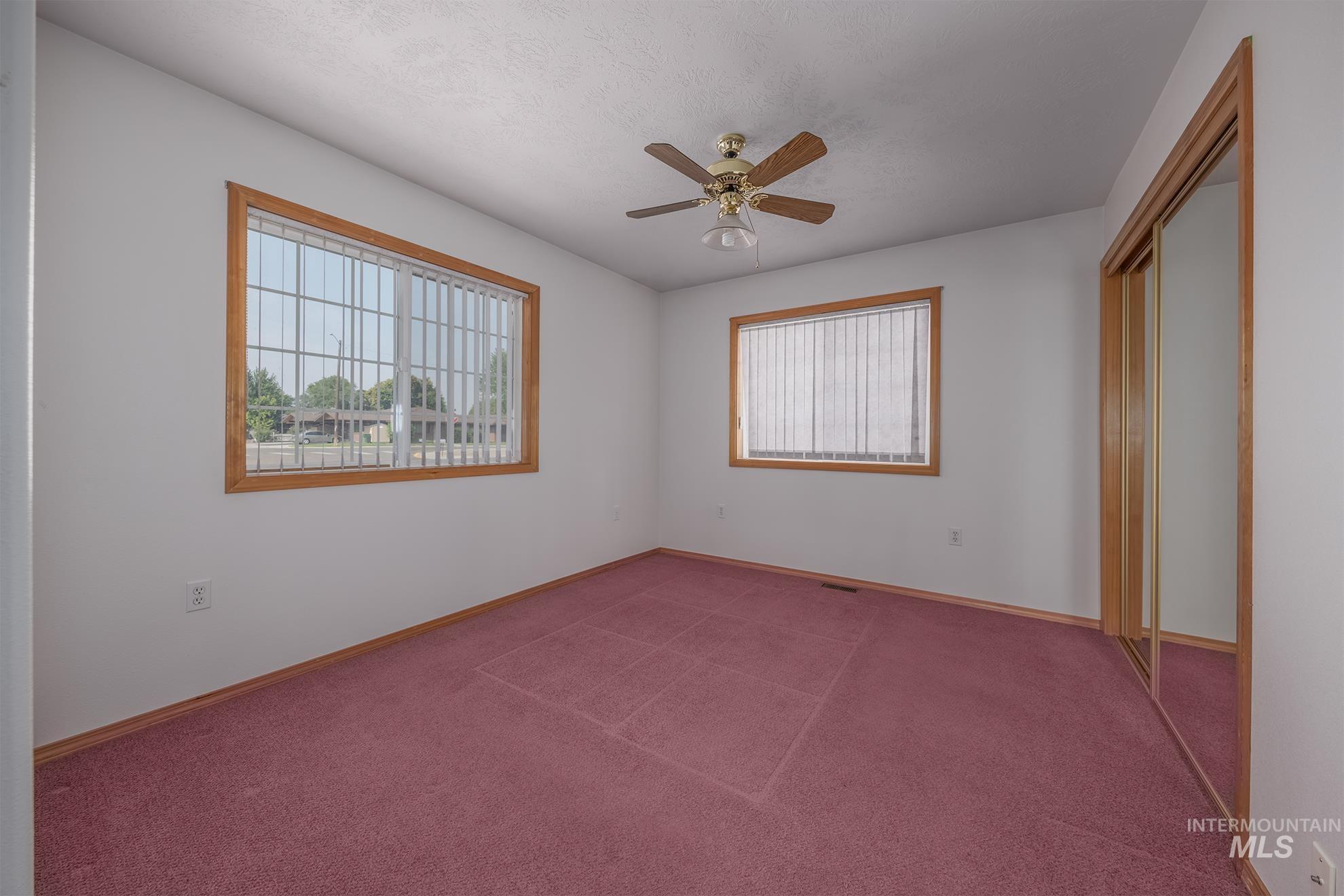 71 SW 18th St., Ontario, Oregon 97914, 3 Bedrooms, 2.5 Bathrooms, Residential For Sale, Price $460,000,MLS 98994469