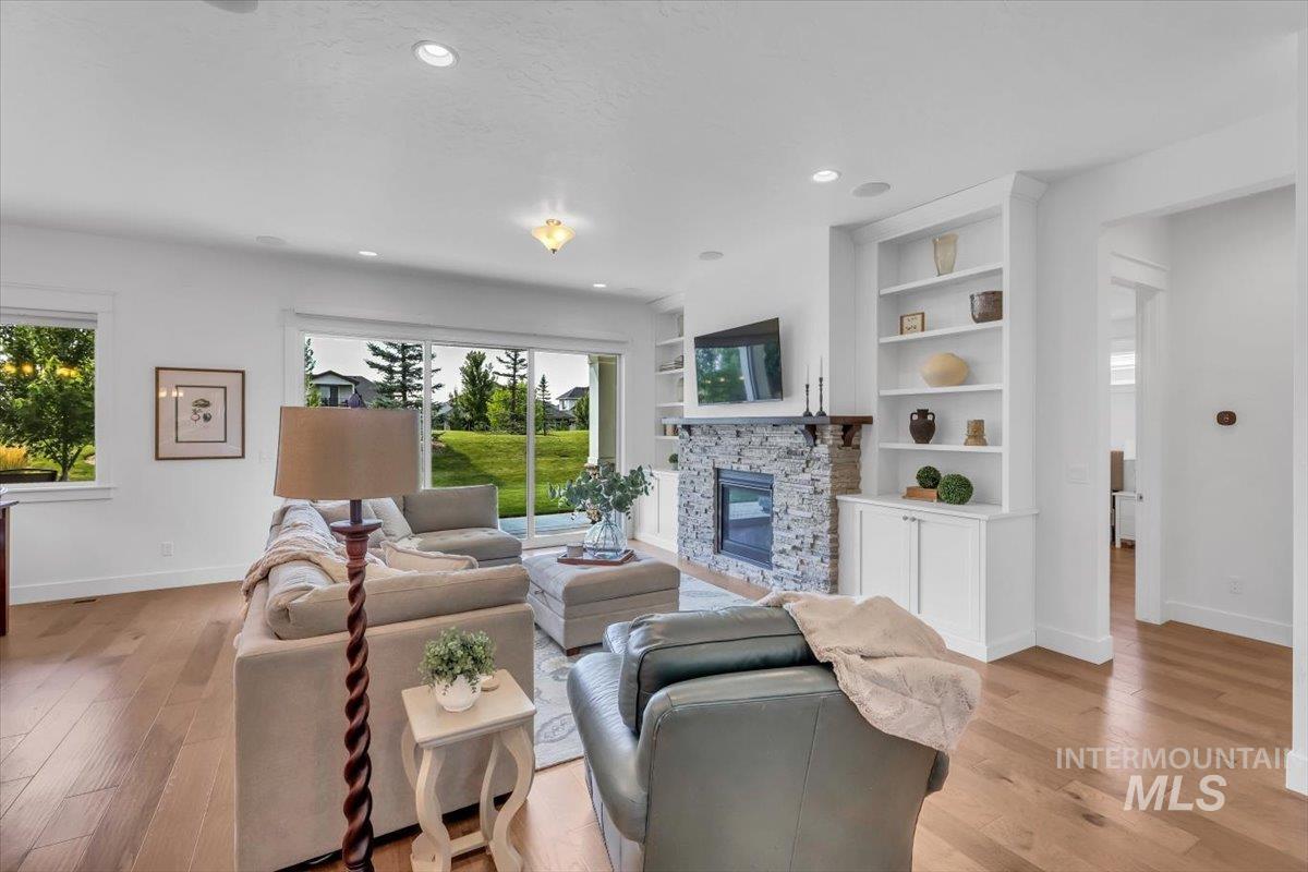 1281 N Diadora Ave, Eagle, Idaho 83616, 4 Bedrooms, 3.5 Bathrooms, Residential For Sale, Price $750,000,MLS 98994472