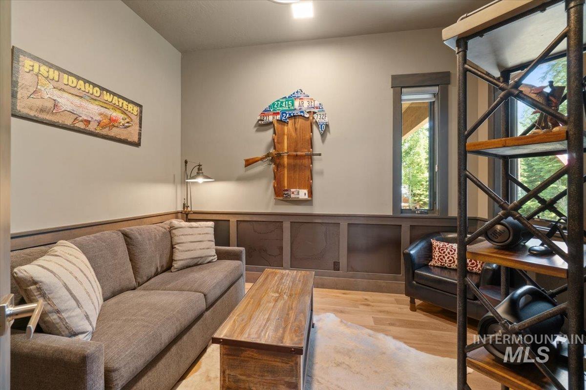 1014 Violet Way, McCall, Idaho 83638, 3 Bedrooms, 2.5 Bathrooms, Residential For Sale, Price $1,595,000, 98994473