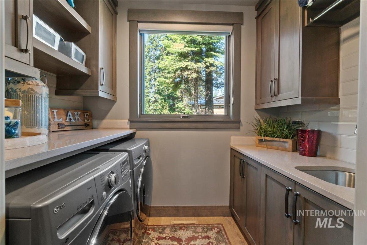 1014 Violet Way, McCall, Idaho 83638, 3 Bedrooms, 2.5 Bathrooms, Residential For Sale, Price $1,595,000, 98994473