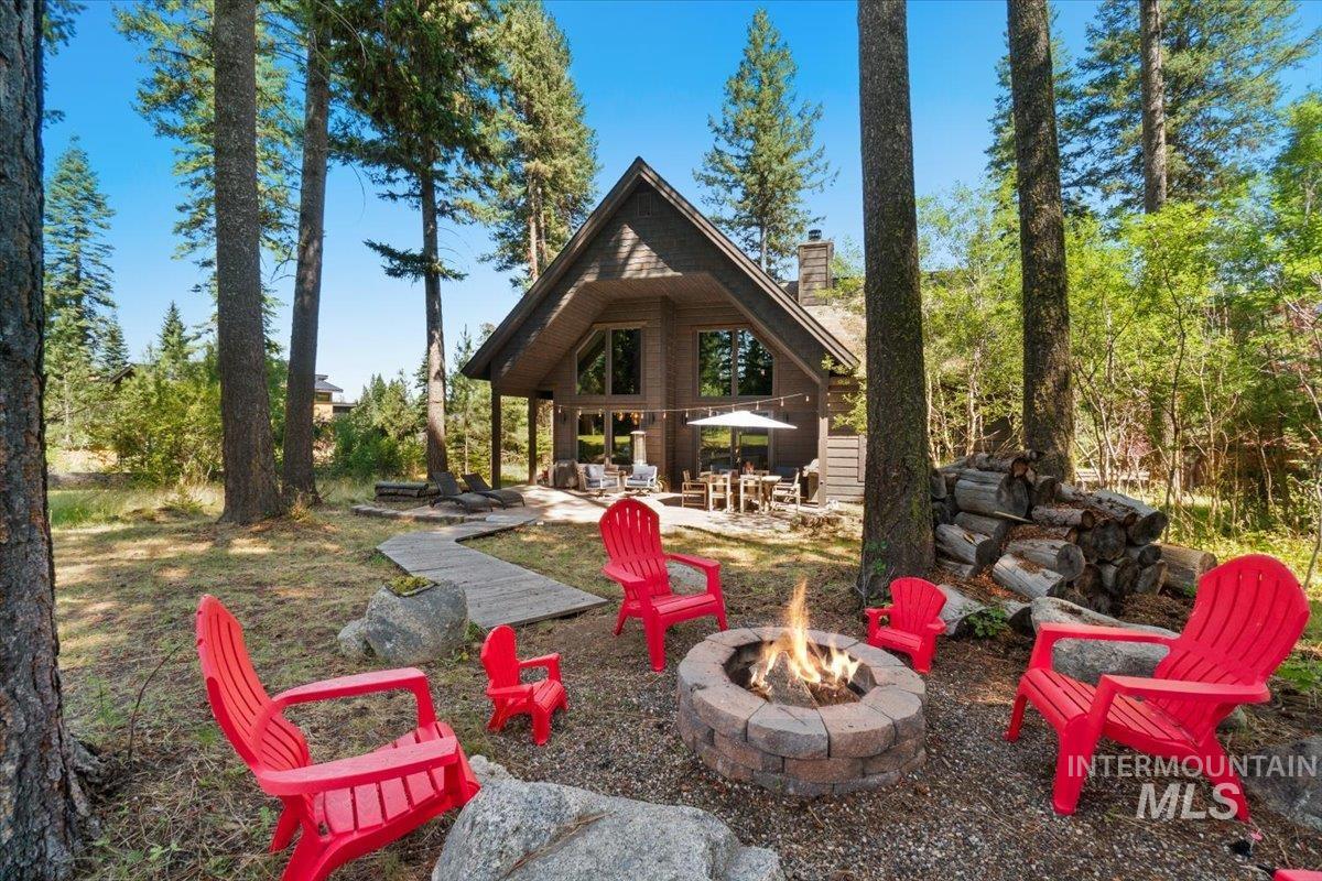 1014 Violet Way, McCall, Idaho 83638, 3 Bedrooms, 2.5 Bathrooms, Residential For Sale, Price $1,595,000, 98994473
