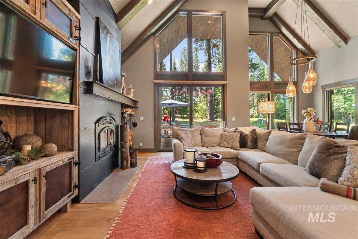 1014 Violet Way, McCall, Idaho 83638, 3 Bedrooms, 2.5 Bathrooms, Residential For Sale, Price $1,595,000, 98994473