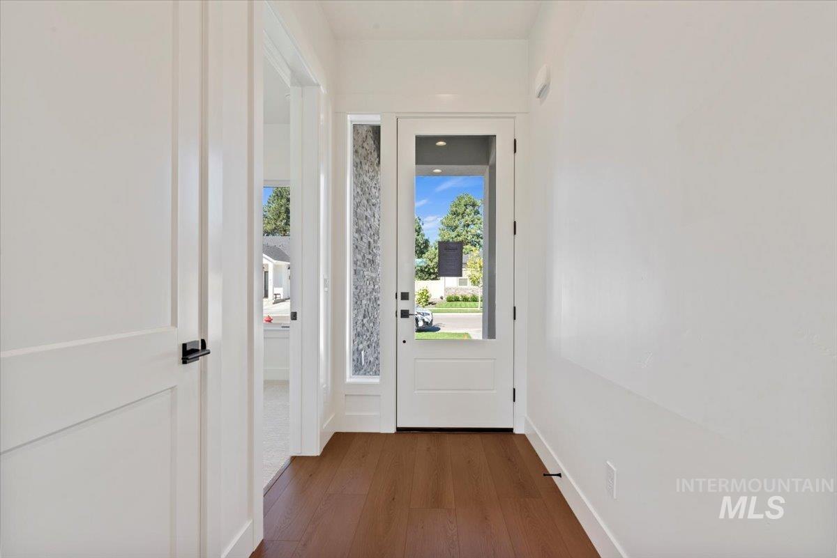 641 N Morning Glory Ave, Eagle, Idaho 83616, 3 Bedrooms, 2.5 Bathrooms, Residential For Sale, Price $699,900,MLS 98994475