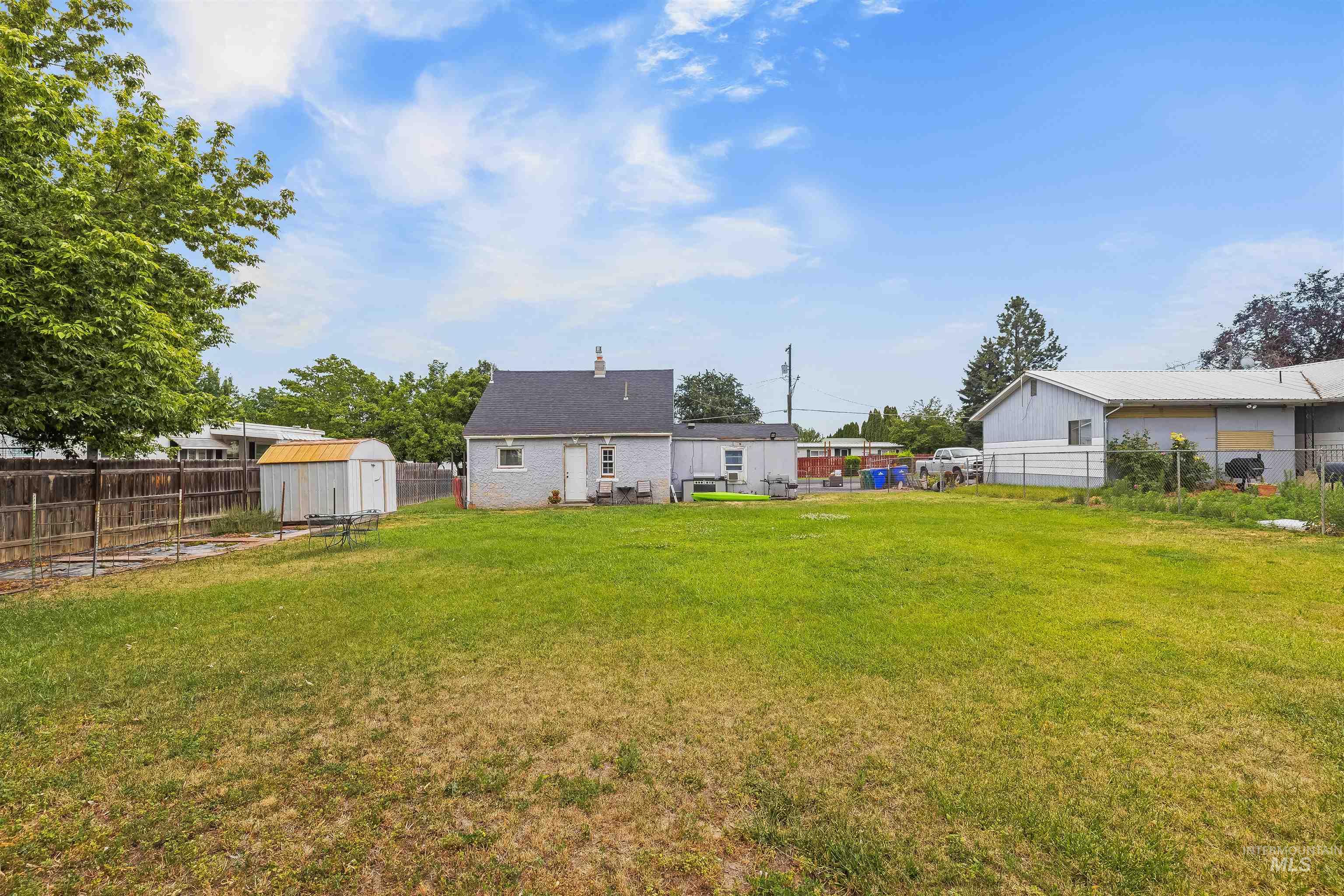 3512 16Th St, Lewiston, Idaho 83501, 3 Bedrooms, 1 Bathroom, Residential For Sale, Price $290,000,MLS 98994477