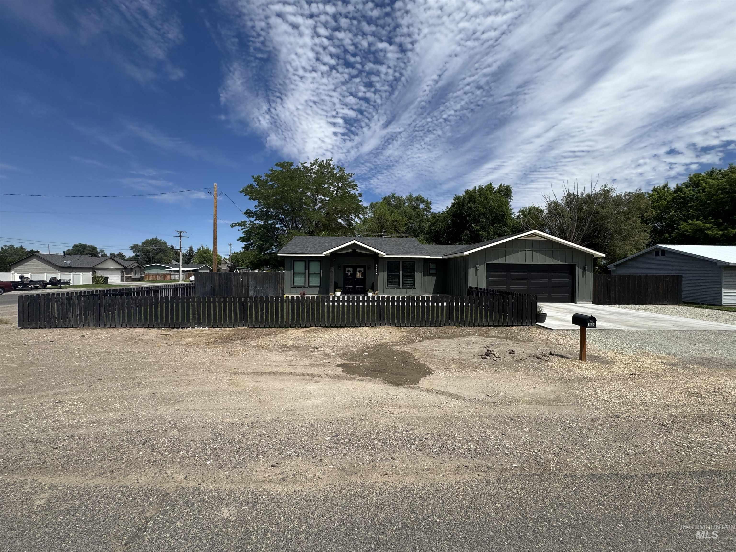 1805 20th Street, Heyburn, Idaho 83336, 3 Bedrooms, 2 Bathrooms, Residential For Sale, Price $405,000,MLS 98994479