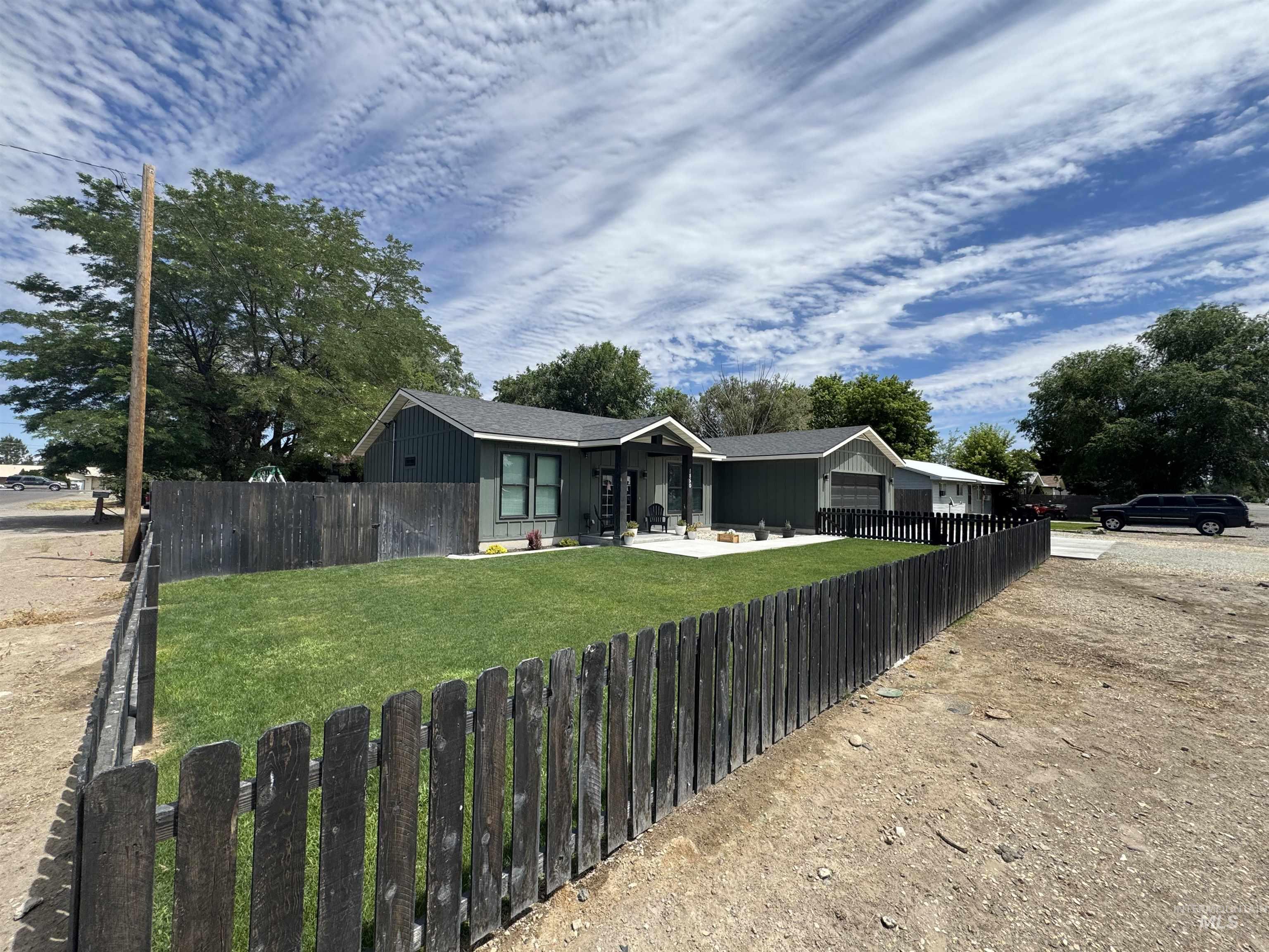 1805 20th Street, Heyburn, Idaho 83336, 3 Bedrooms, 2 Bathrooms, Residential For Sale, Price $405,000,MLS 98994479