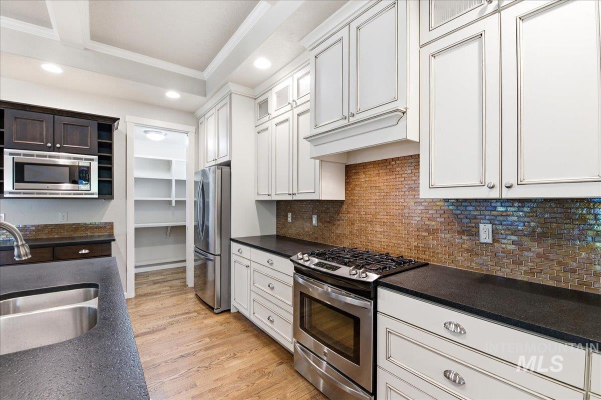 5285 E Arrow Junction, Boise, Idaho 83716, 3 Bedrooms, 2.5 Bathrooms, Residential For Sale, Price $900,000,MLS 98994480