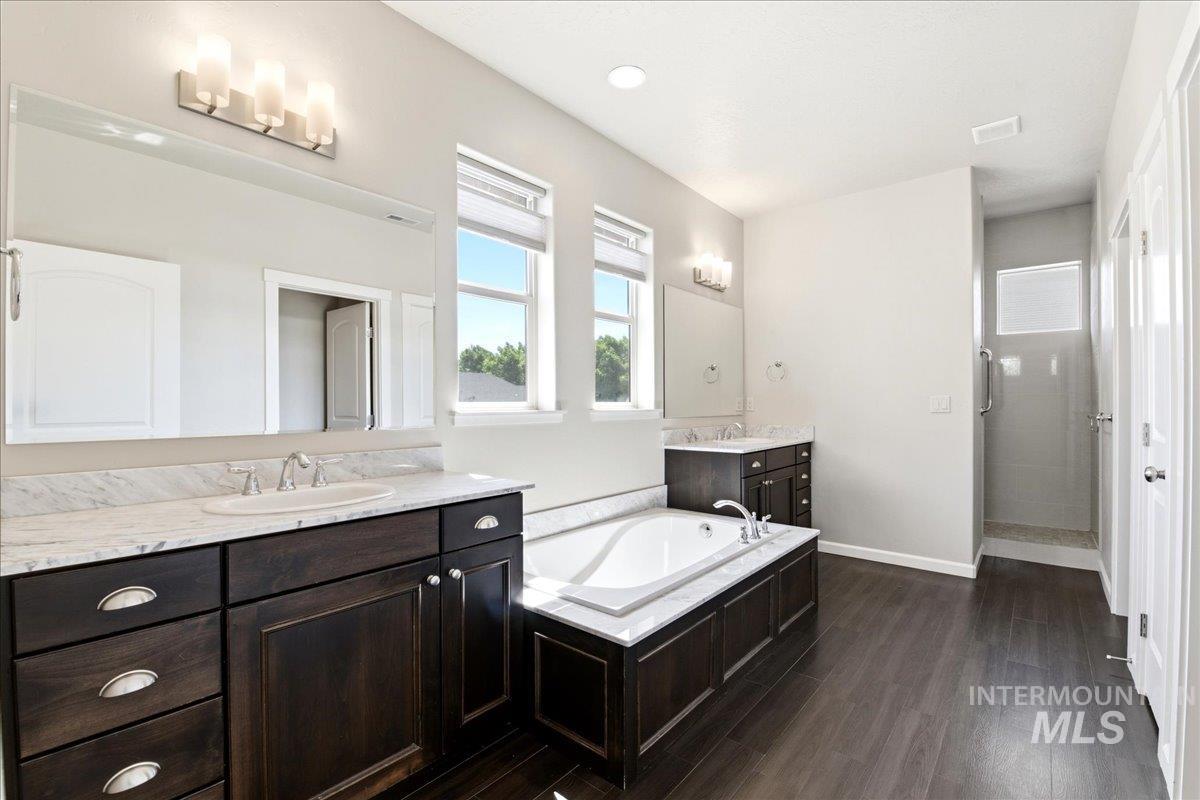5285 E Arrow Junction, Boise, Idaho 83716, 3 Bedrooms, 2.5 Bathrooms, Residential For Sale, Price $900,000,MLS 98994480