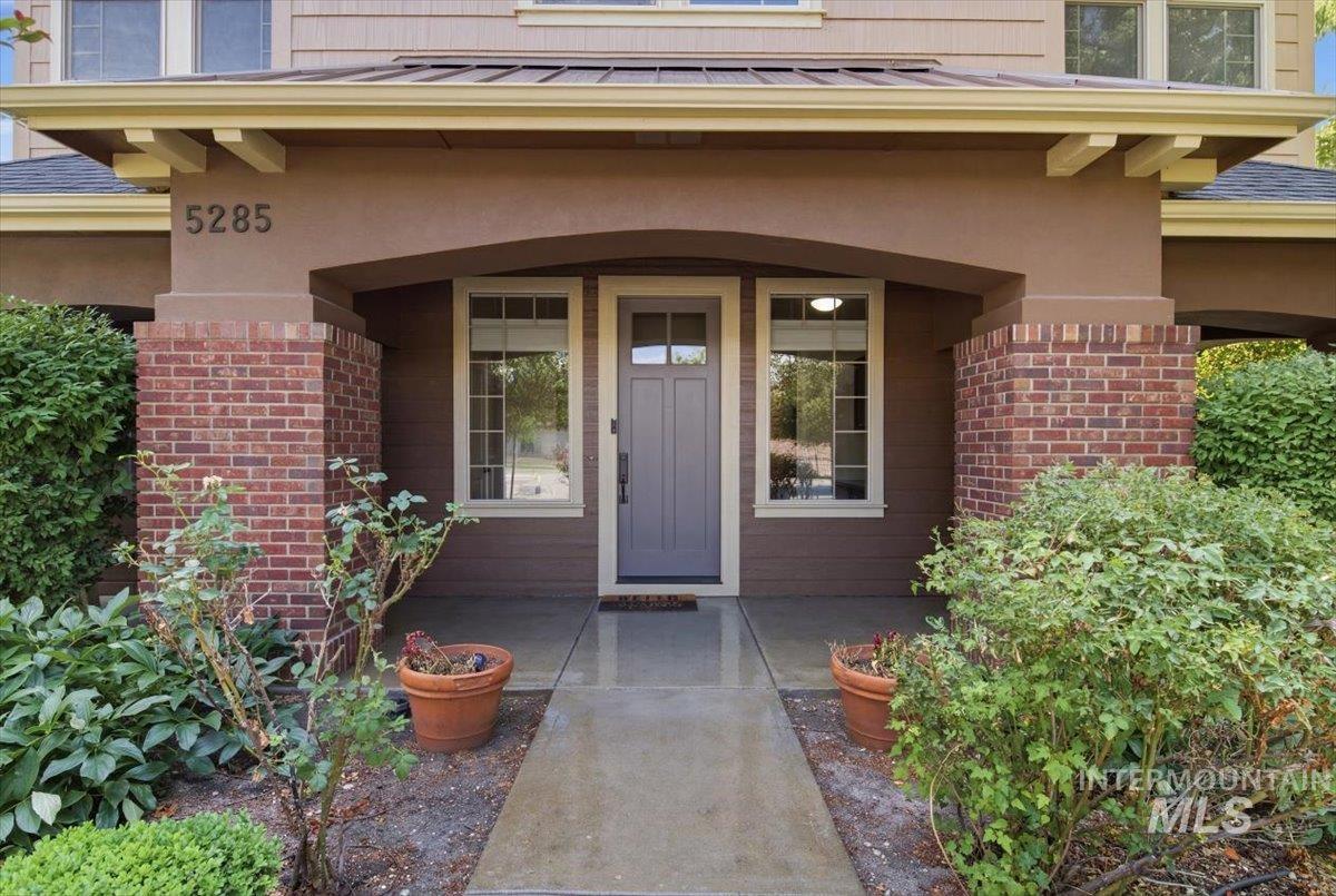 5285 E Arrow Junction, Boise, Idaho 83716, 3 Bedrooms, 2.5 Bathrooms, Residential For Sale, Price $900,000,MLS 98994480