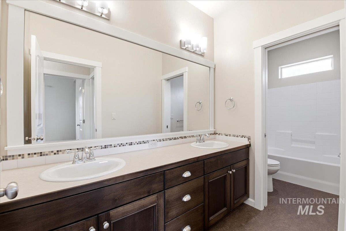5285 E Arrow Junction, Boise, Idaho 83716, 3 Bedrooms, 2.5 Bathrooms, Residential For Sale, Price $900,000,MLS 98994480