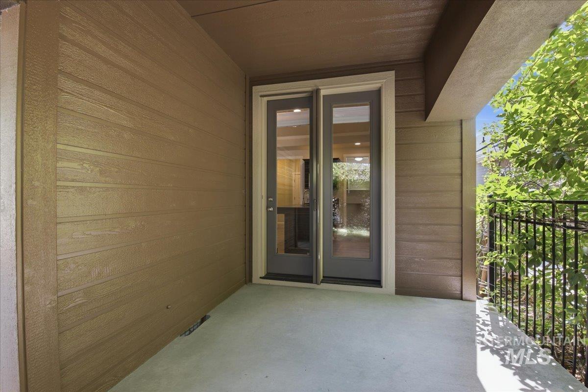 5285 E Arrow Junction, Boise, Idaho 83716, 3 Bedrooms, 2.5 Bathrooms, Residential For Sale, Price $900,000,MLS 98994480
