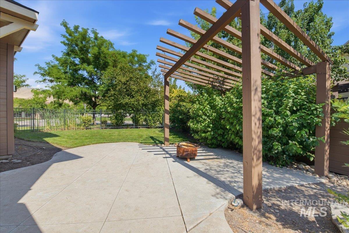 5285 E Arrow Junction, Boise, Idaho 83716, 3 Bedrooms, 2.5 Bathrooms, Residential For Sale, Price $900,000,MLS 98994480