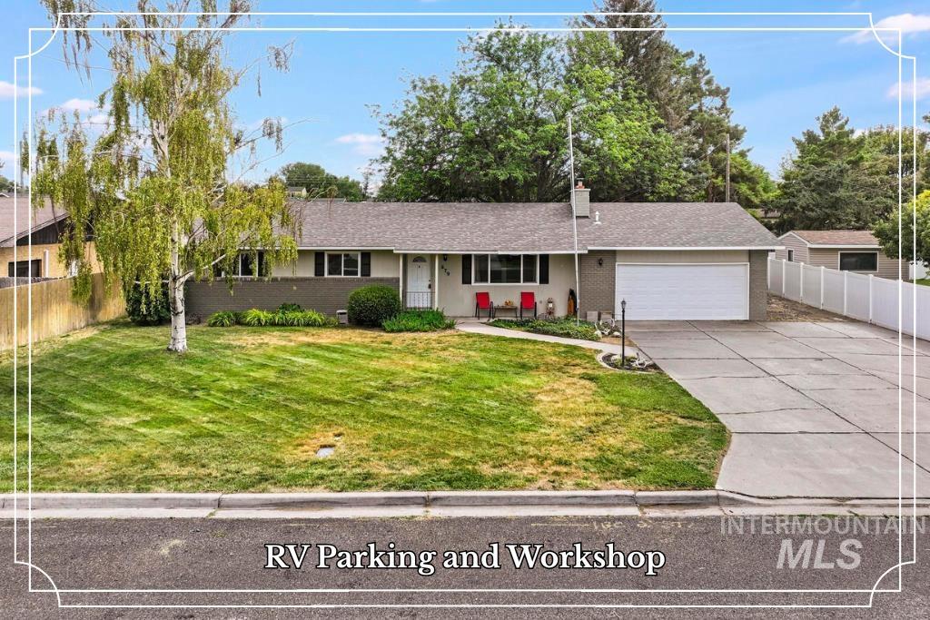 679 Crestview Dr, Twin Falls, Idaho 83301, 3 Bedrooms, 2 Bathrooms, Residential For Sale, Price $329,900,MLS 98994481