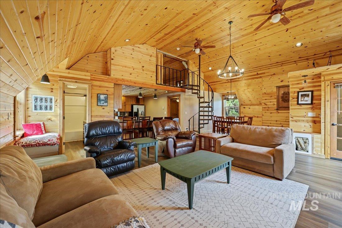 14 Melonie Loop, Cascade, Idaho 83611, 3 Bedrooms, 2 Bathrooms, Residential For Sale, Price $499,999,MLS 98994483