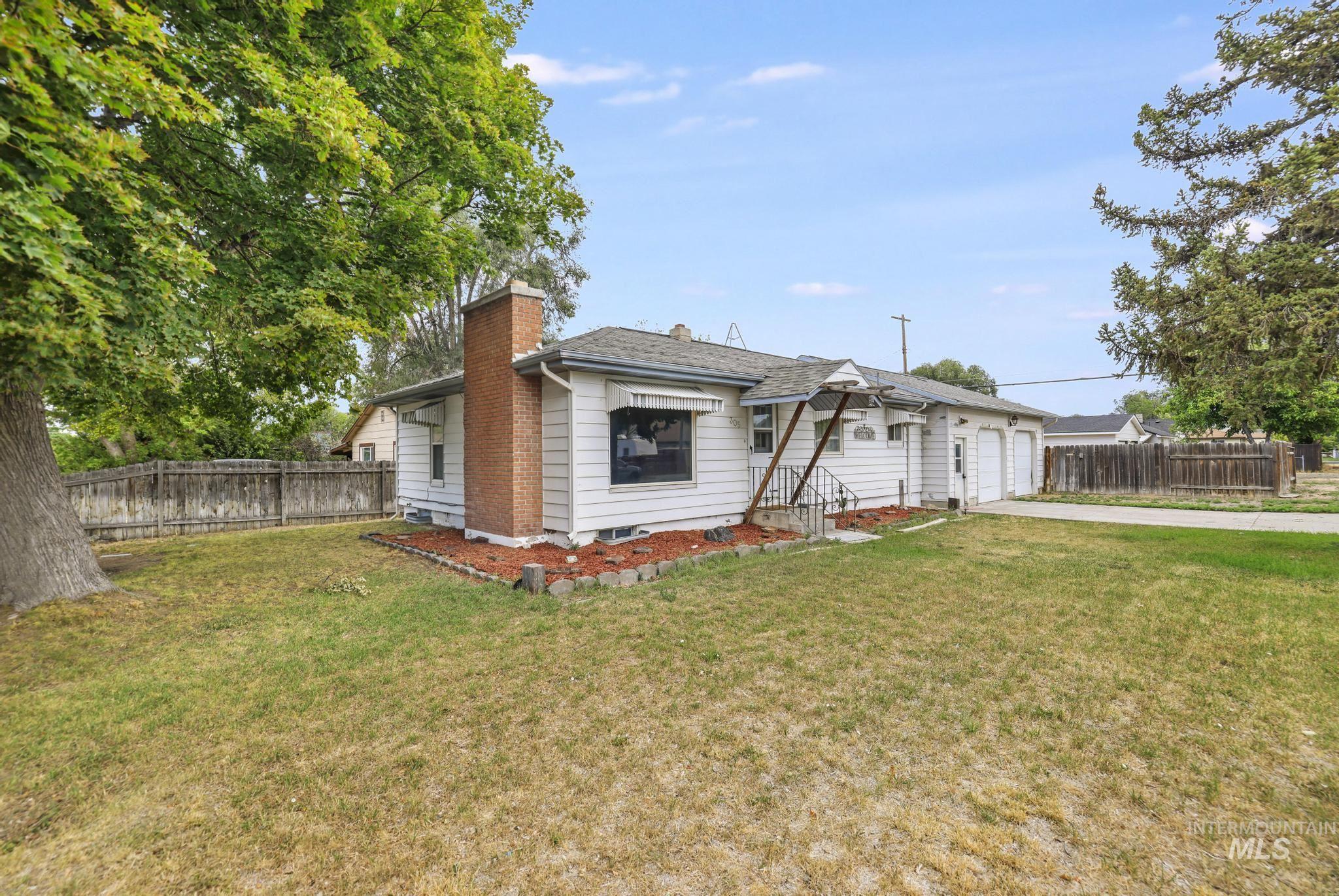 305 Borah Avenue, Twin Falls, Idaho 83301, 3 Bedrooms, 2 Bathrooms, Residential For Sale, Price $319,000,MLS 98994485