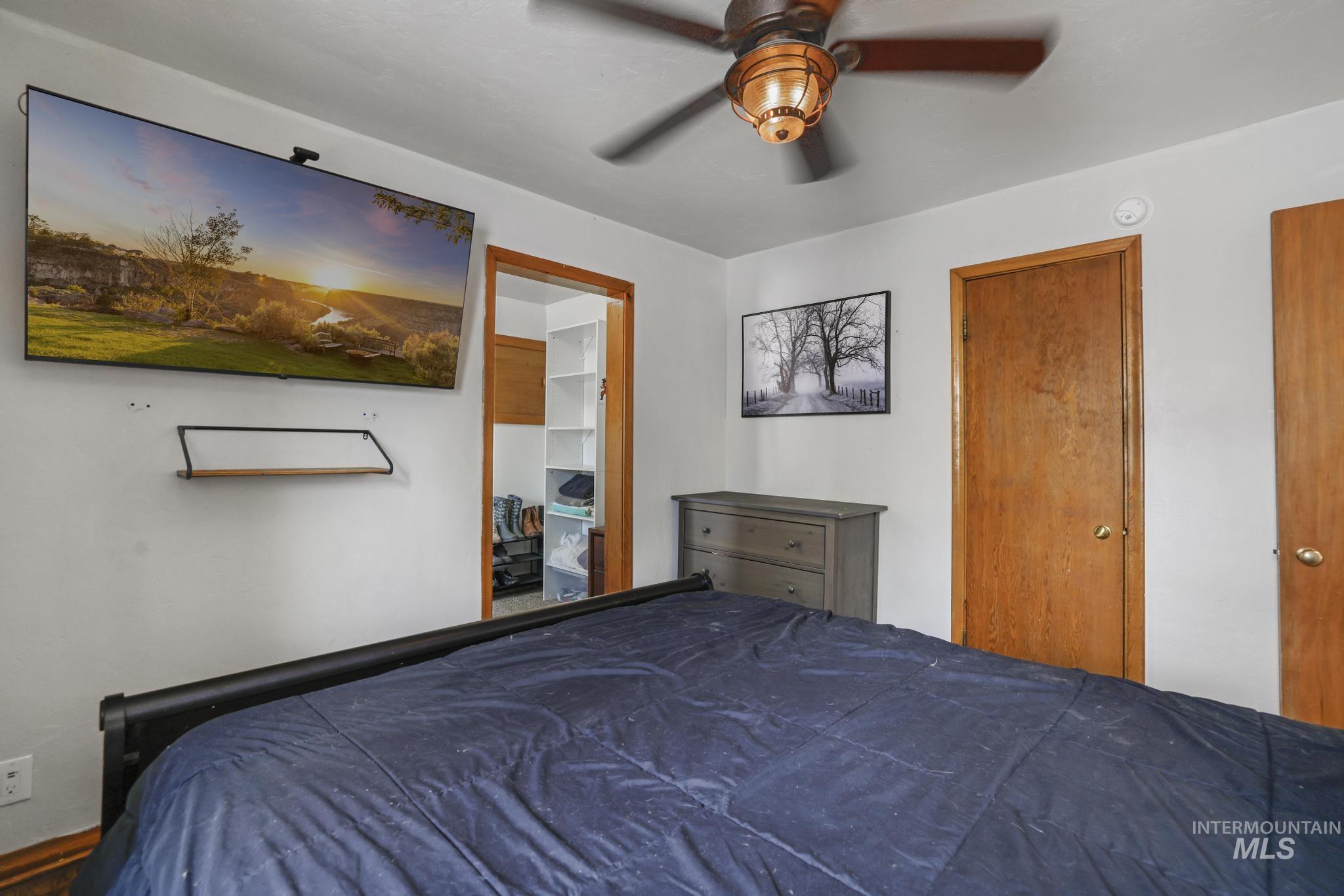 305 Borah Avenue, Twin Falls, Idaho 83301, 3 Bedrooms, 2 Bathrooms, Residential For Sale, Price $319,000,MLS 98994485
