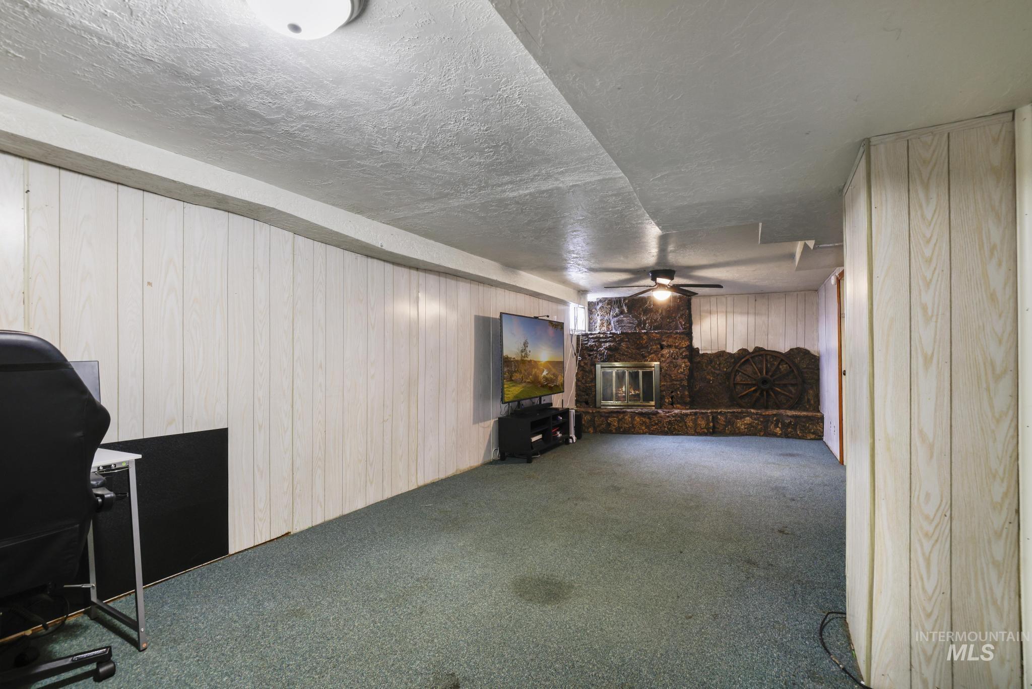 305 Borah Avenue, Twin Falls, Idaho 83301, 3 Bedrooms, 2 Bathrooms, Residential For Sale, Price $319,000,MLS 98994485