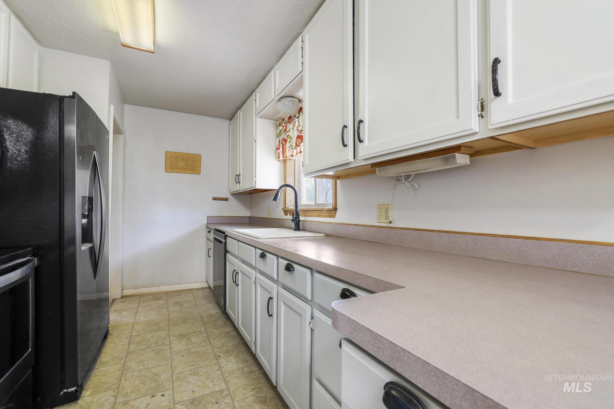305 Borah Avenue, Twin Falls, Idaho 83301, 3 Bedrooms, 2 Bathrooms, Residential For Sale, Price $319,000,MLS 98994485