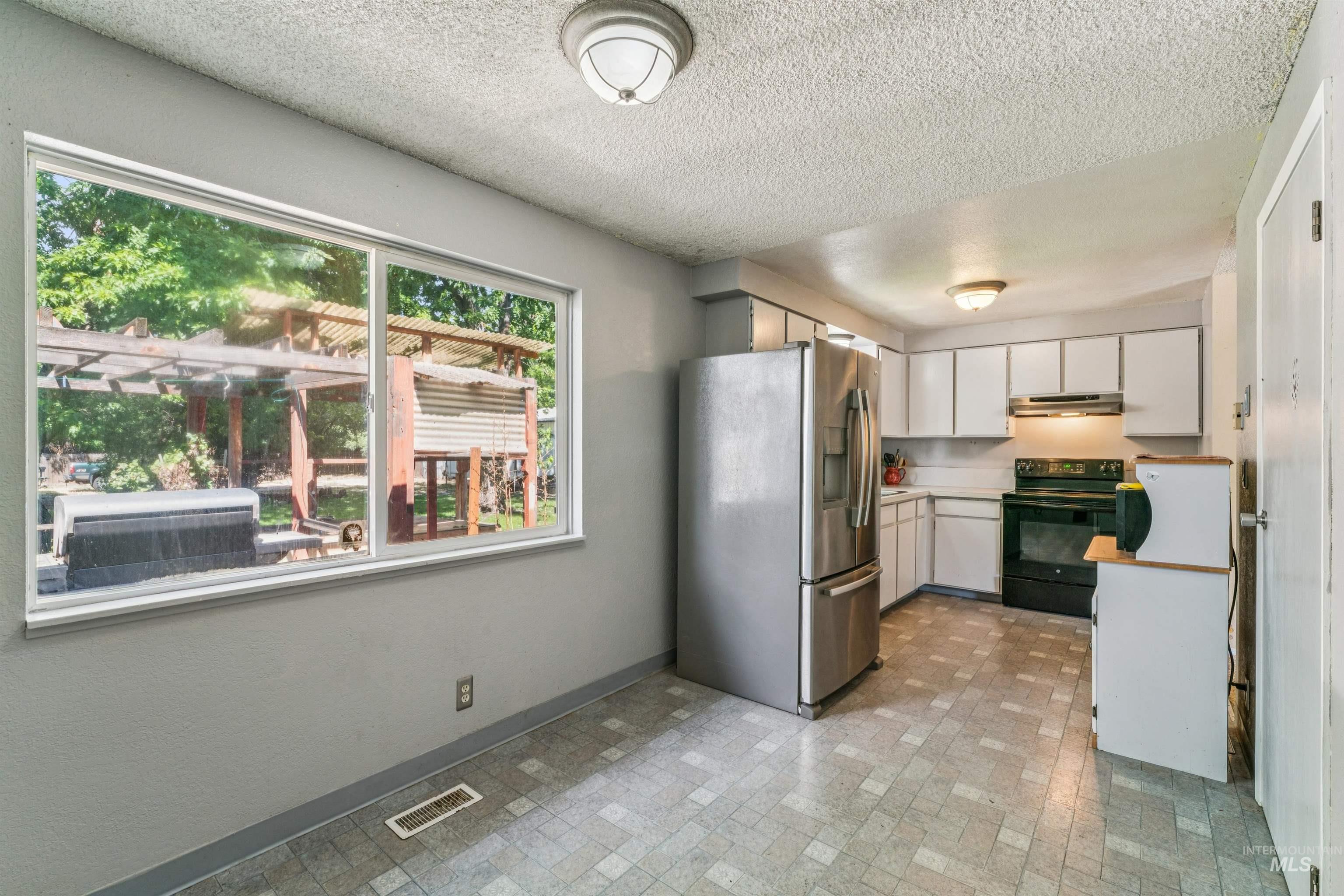 6565 S Southdale Ave, Boise, Idaho 83709, 3 Bedrooms, 1 Bathroom, Residential For Sale, Price $414,900,MLS 98994492