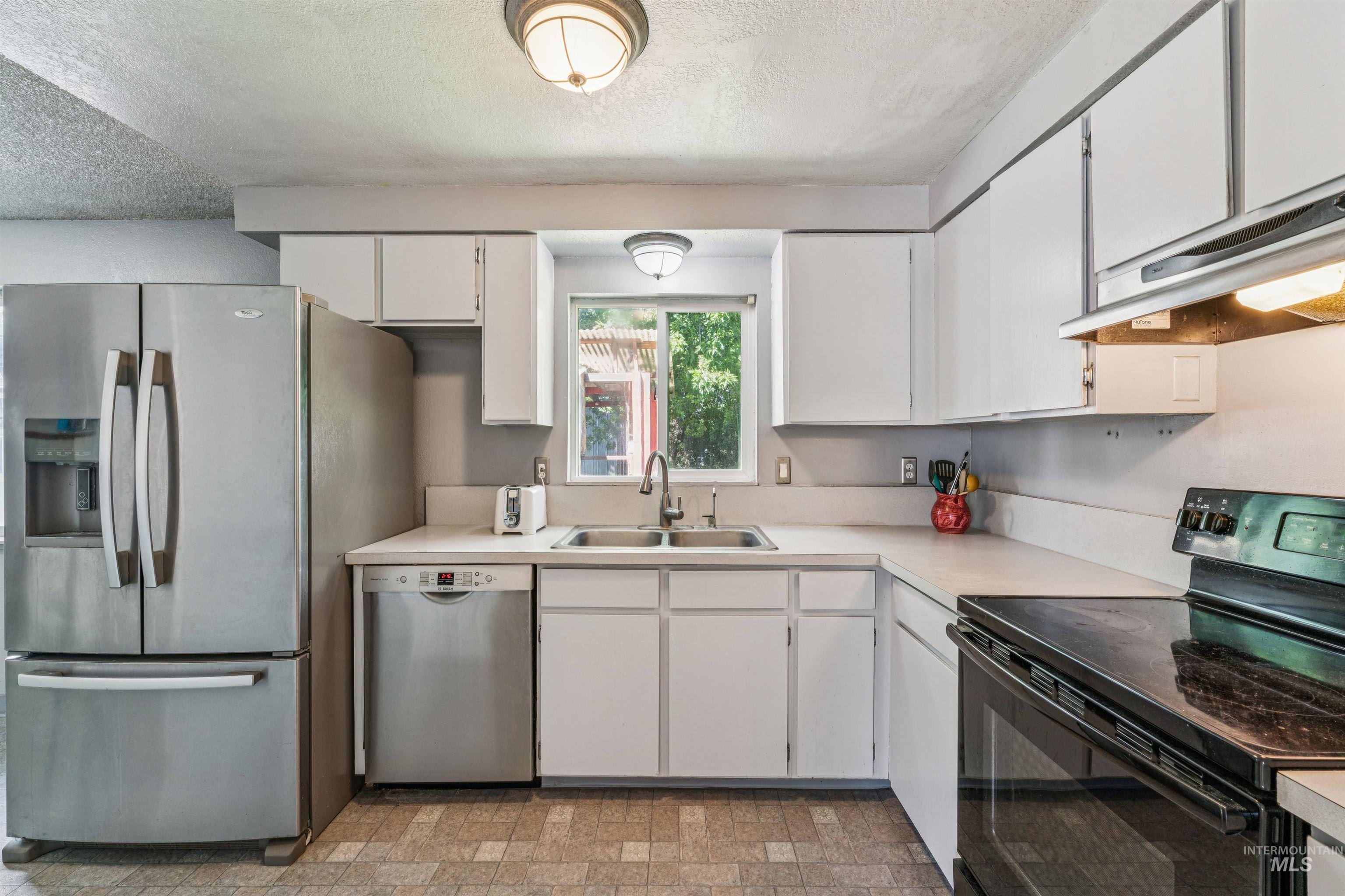 6565 S Southdale Ave, Boise, Idaho 83709, 3 Bedrooms, 1 Bathroom, Residential For Sale, Price $414,900,MLS 98994492