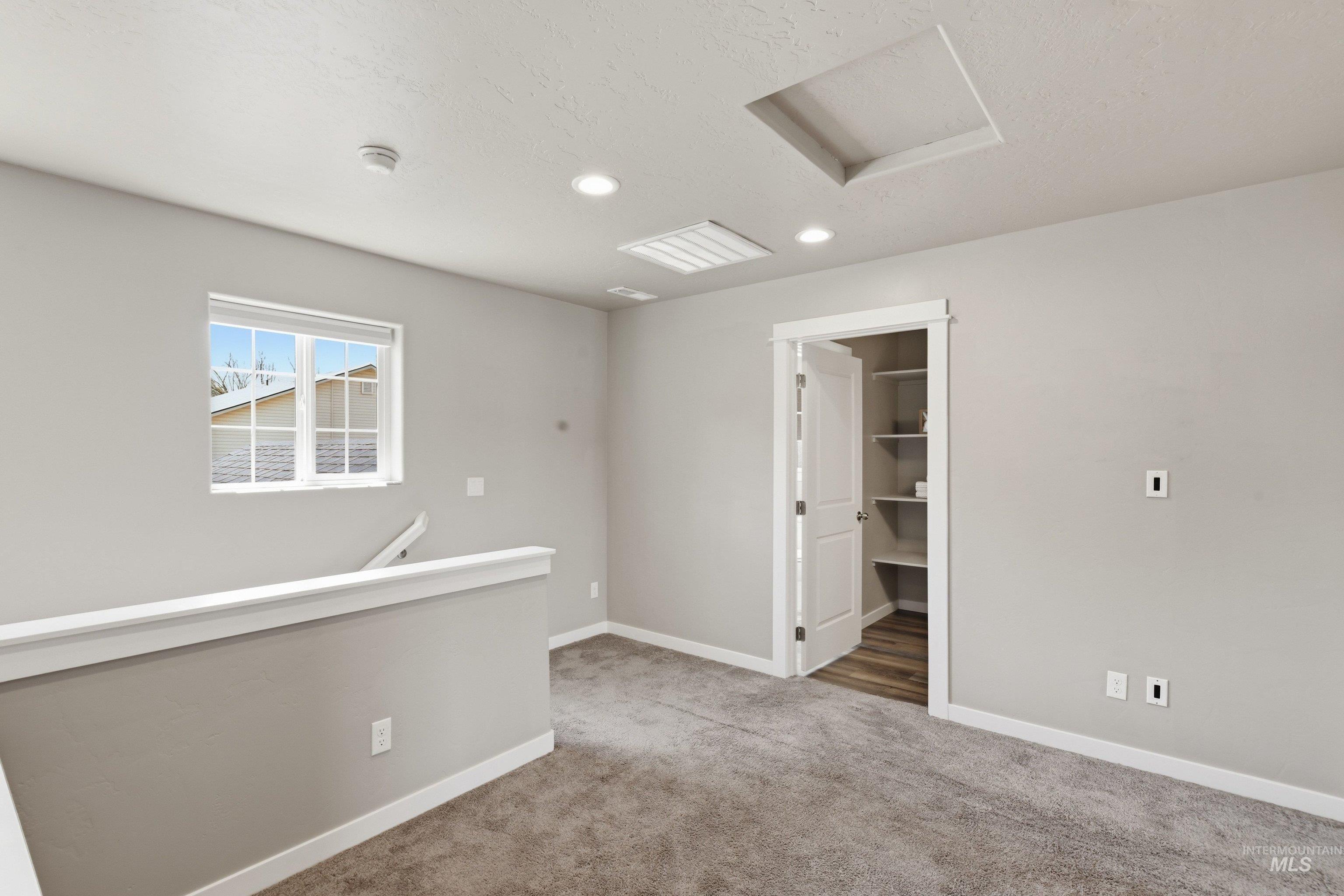 3869 Jackie Ln, Boise, Idaho 83704, 3 Bedrooms, 2.5 Bathrooms, Residential For Sale, Price $475,000,MLS 98994493