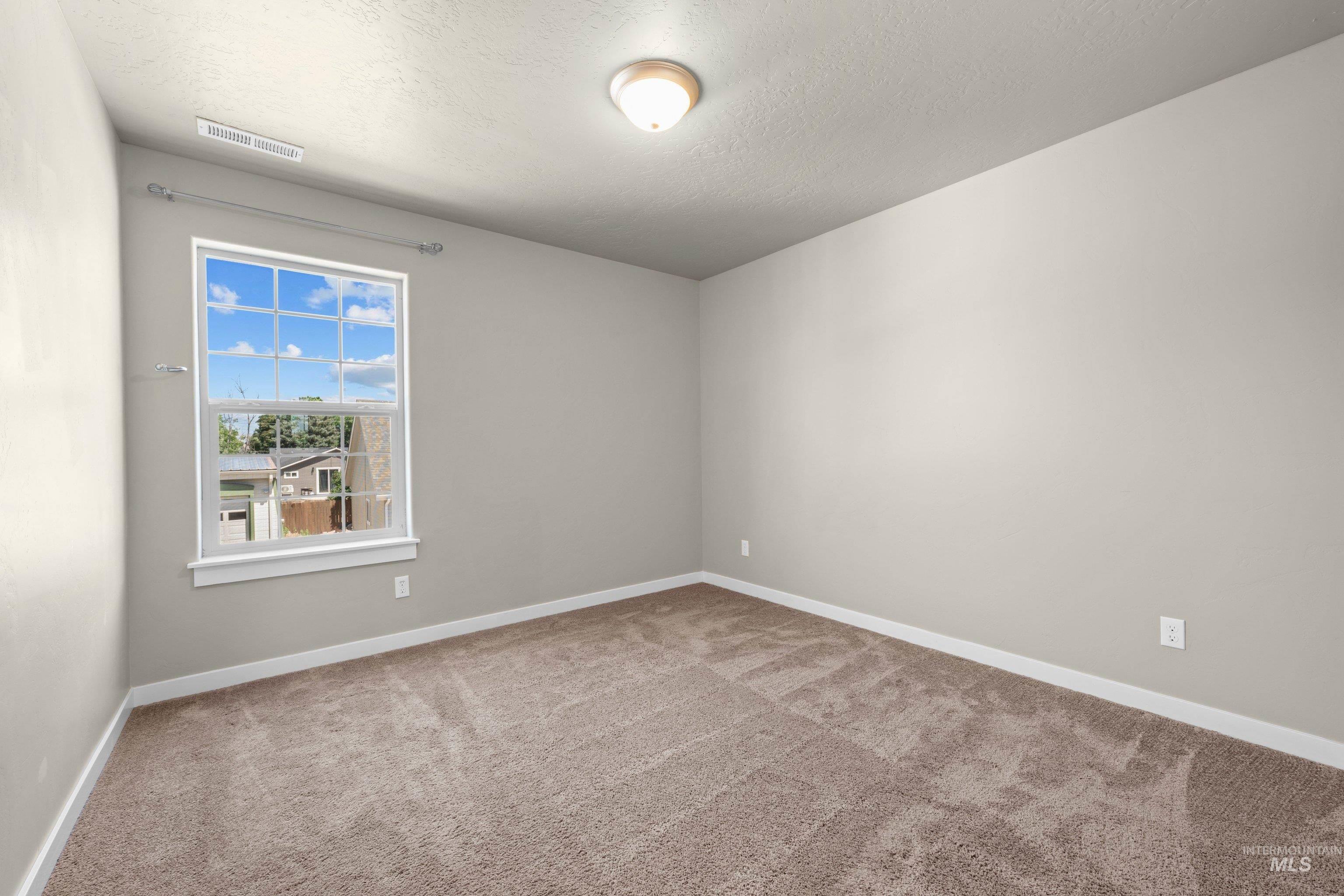 3869 Jackie Ln, Boise, Idaho 83704, 3 Bedrooms, 2.5 Bathrooms, Residential For Sale, Price $475,000,MLS 98994493