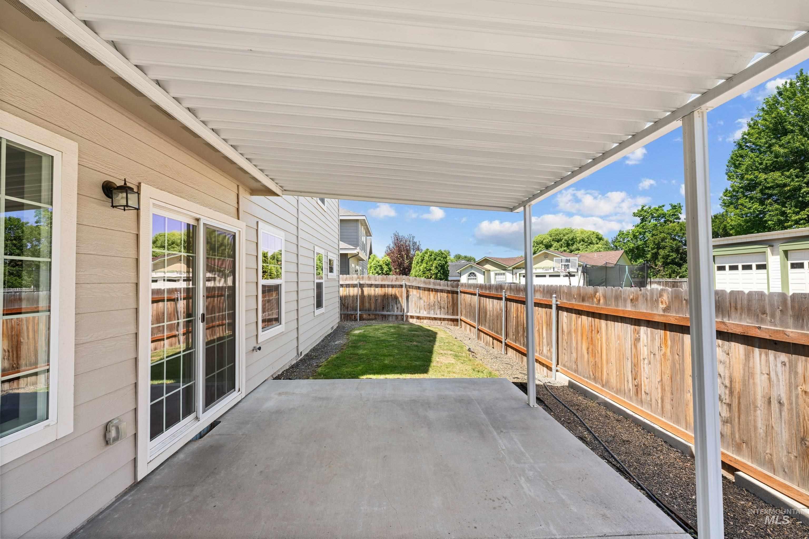 3869 Jackie Ln, Boise, Idaho 83704, 3 Bedrooms, 2.5 Bathrooms, Residential For Sale, Price $475,000,MLS 98994493