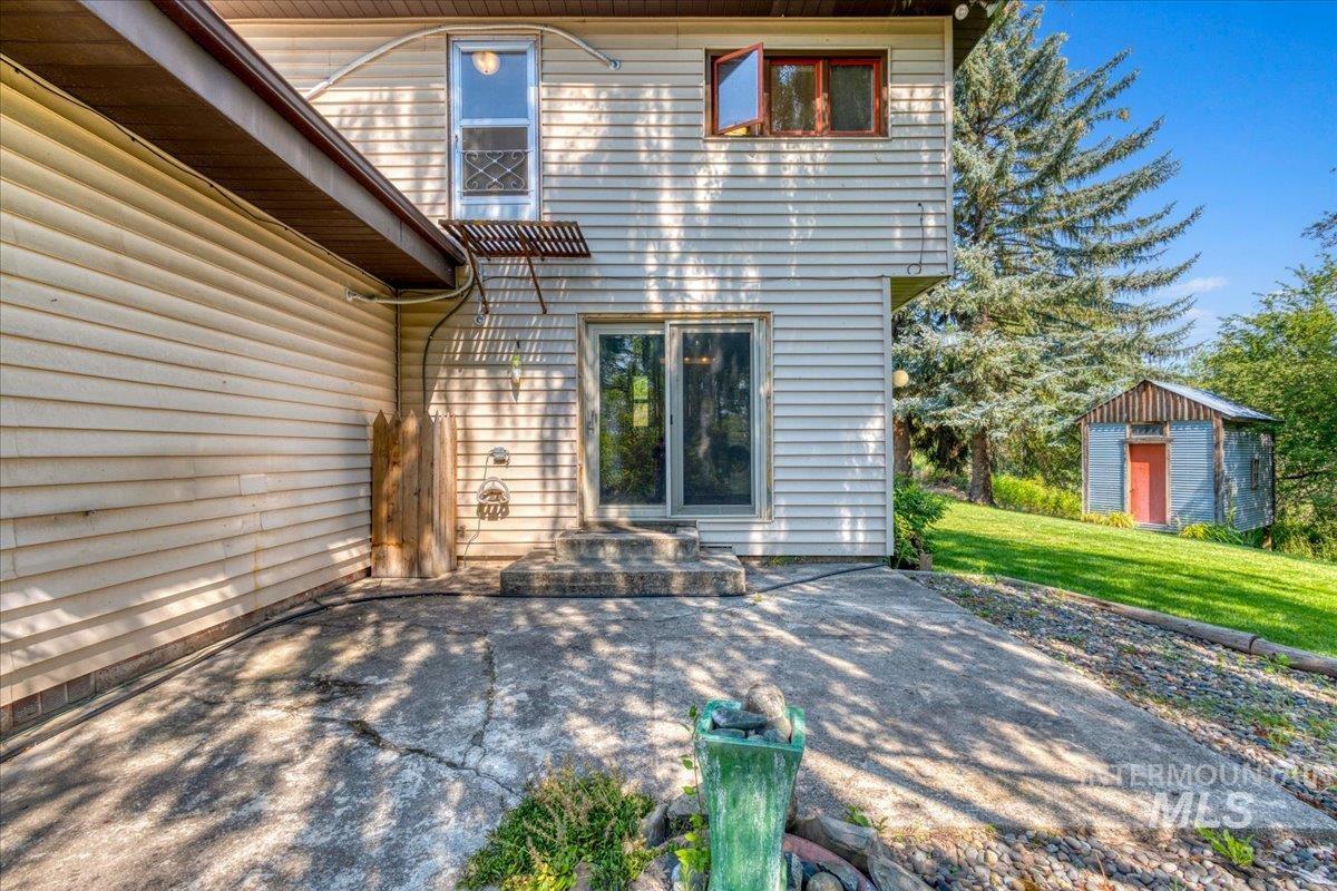 1071 Reynolds Rd, Princeton, Idaho 83857, 2 Bedrooms, 1.5 Bathrooms, Residential For Sale, Price $475,000,MLS 98994496