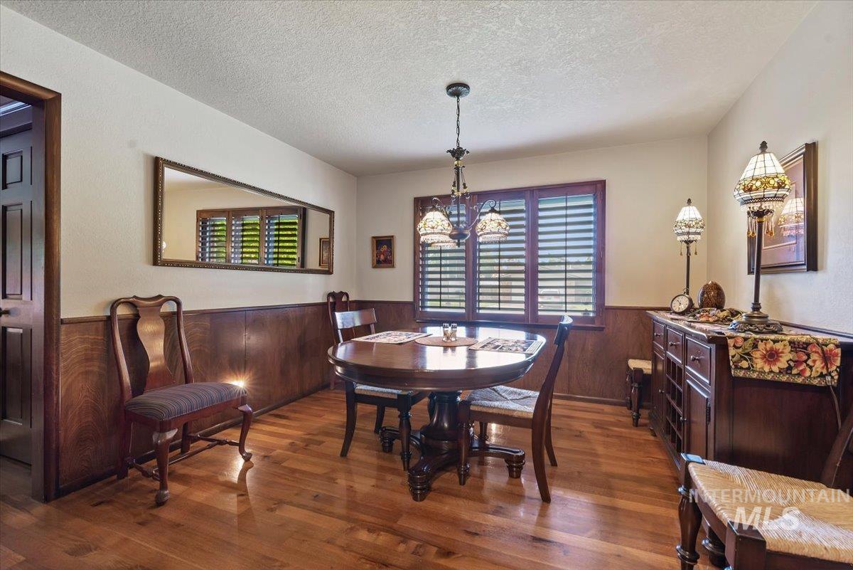 818 Winther Blvd, Nampa, Idaho 83651, 5 Bedrooms, 3 Bathrooms, Residential For Sale, Price $875,000,MLS 98994501